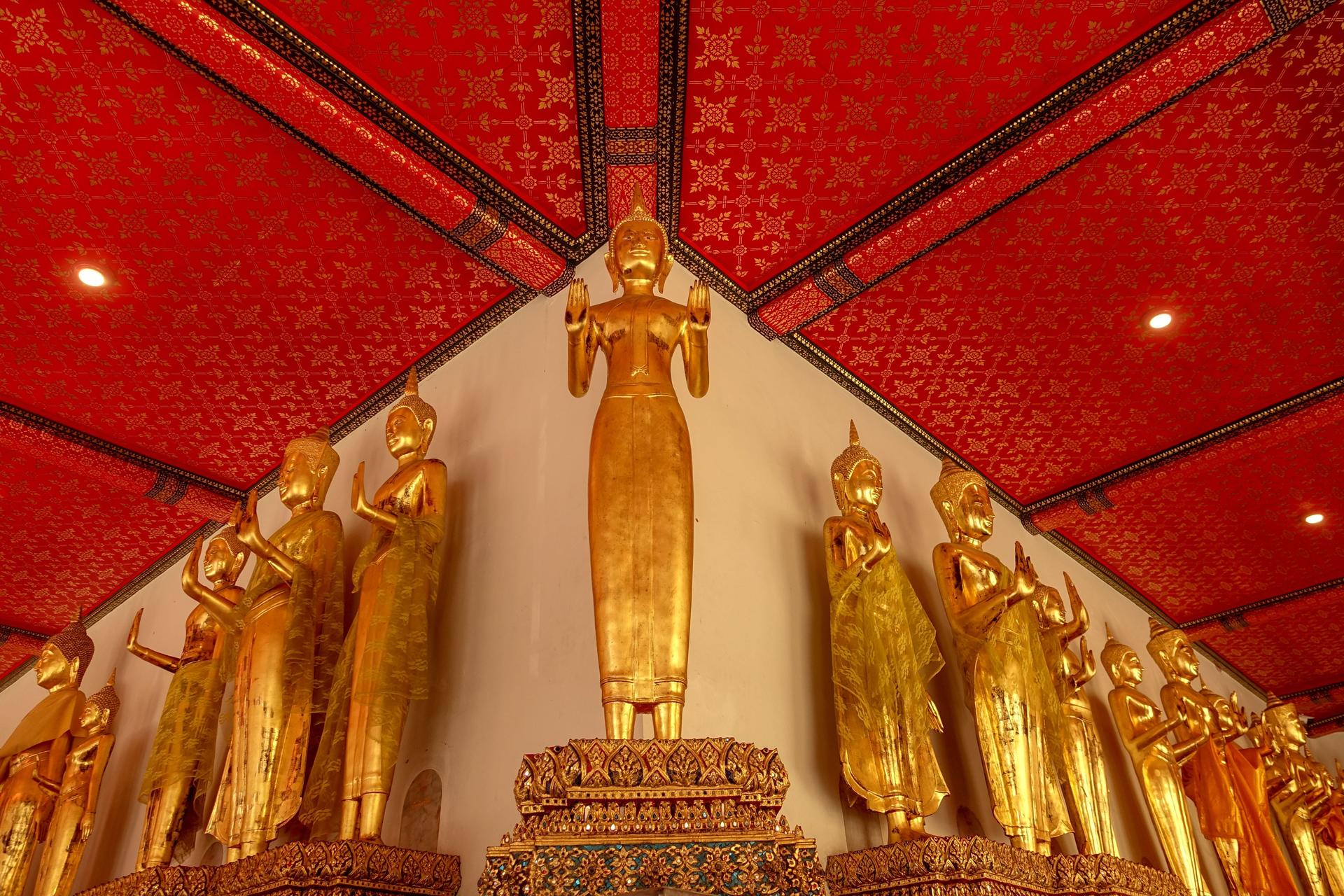 Bangkok Wat Pho & Wat Arun Guided Walking Tour - Thumbnail 8