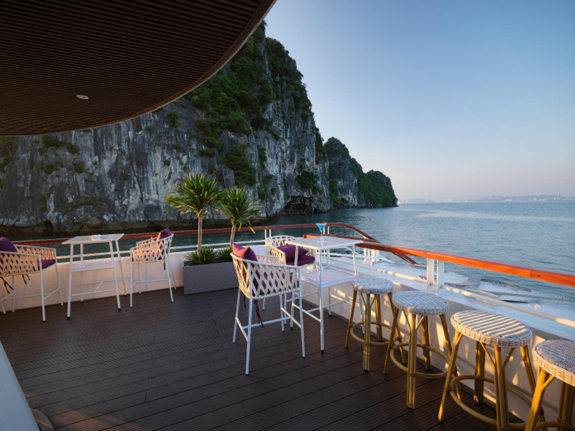 Iris Day Cruise: Ha Long Bay, Sung Sot, Ti Top - Thumbnail 22