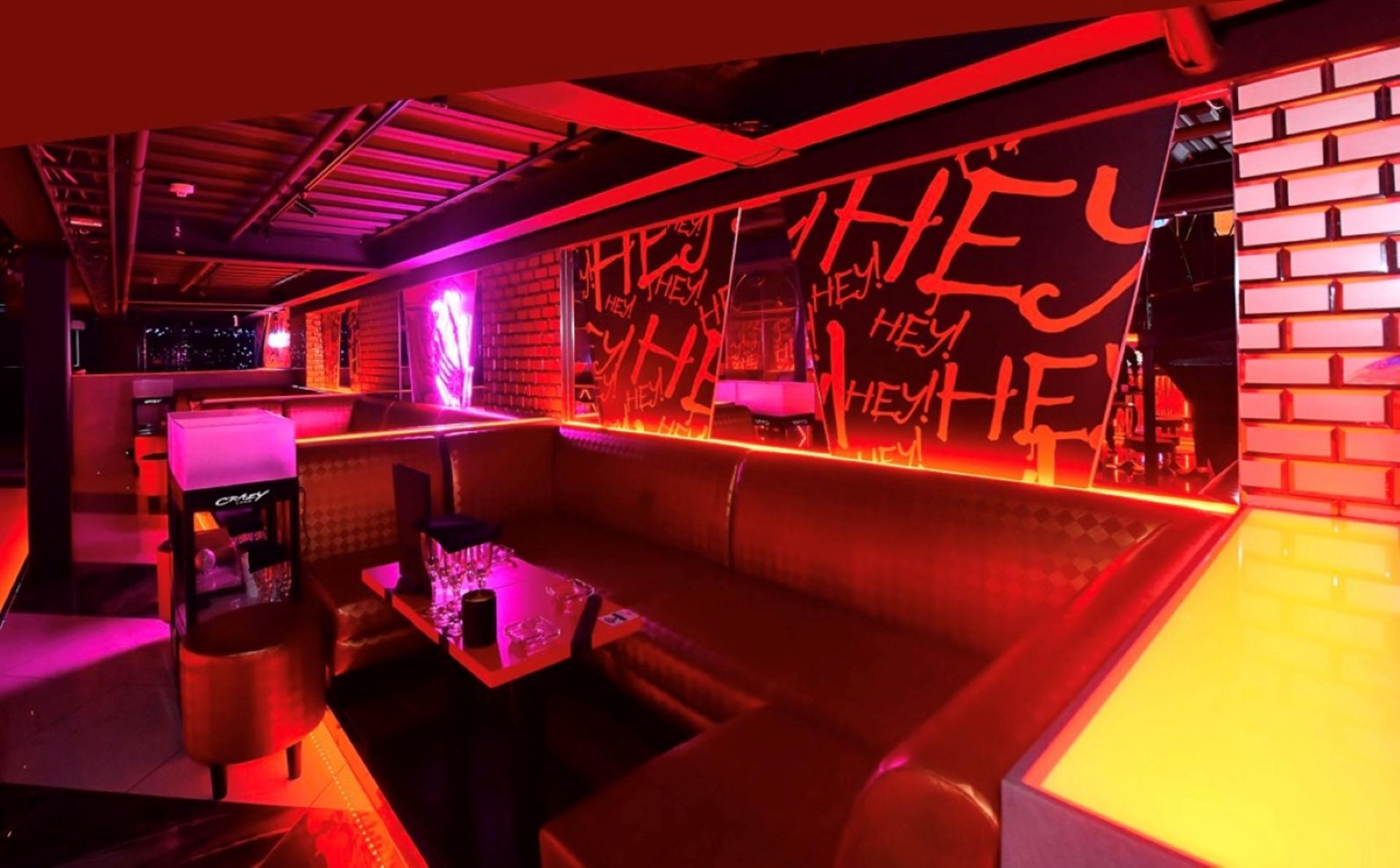 Osaka Shinsaibashi: CRAZY LAND by CHEVAL Nightclub Admission Ticket - Thumbnail 5