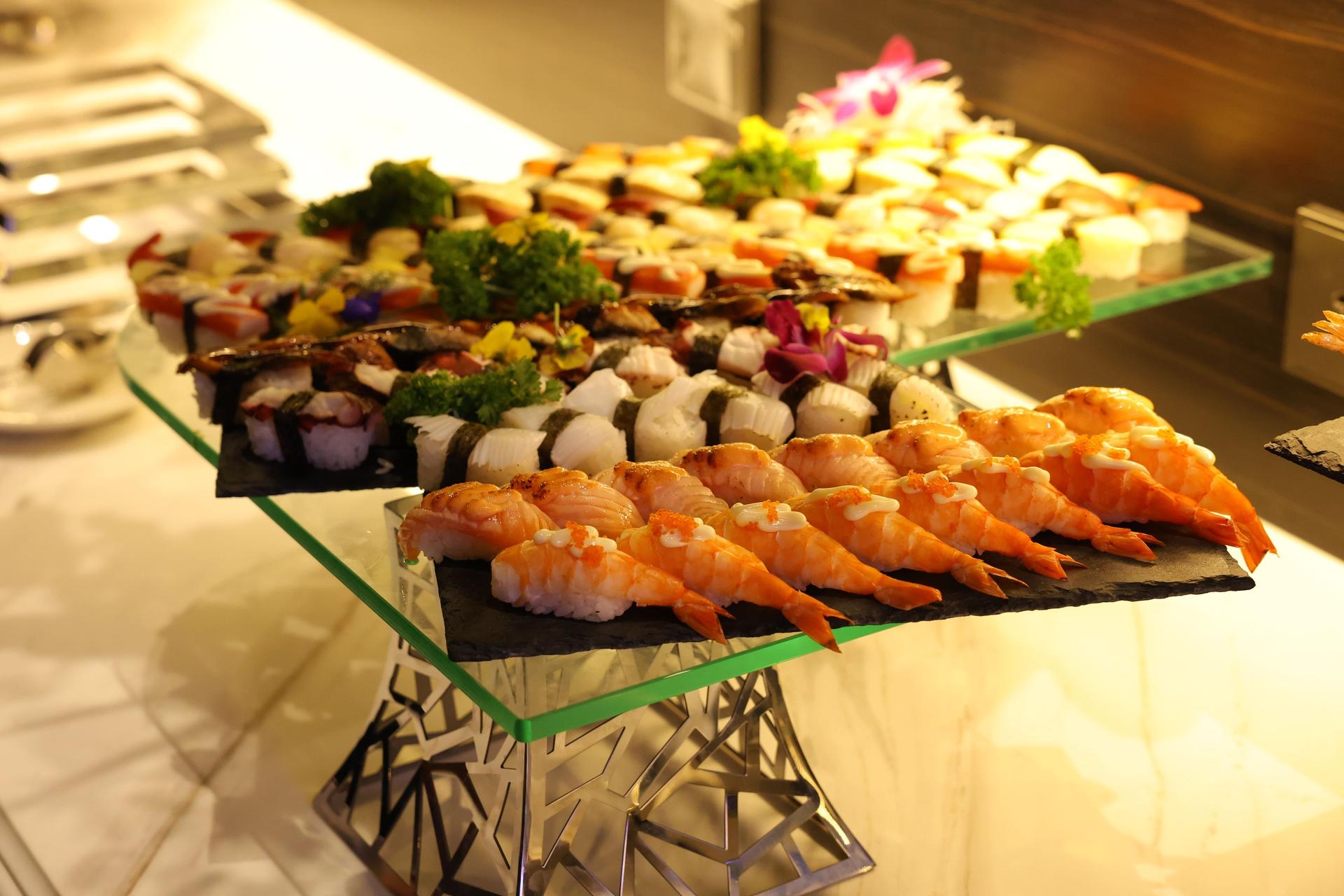 Elite Luxury Cruise | Dining Experience on the Saigon River - Thumbnail 10