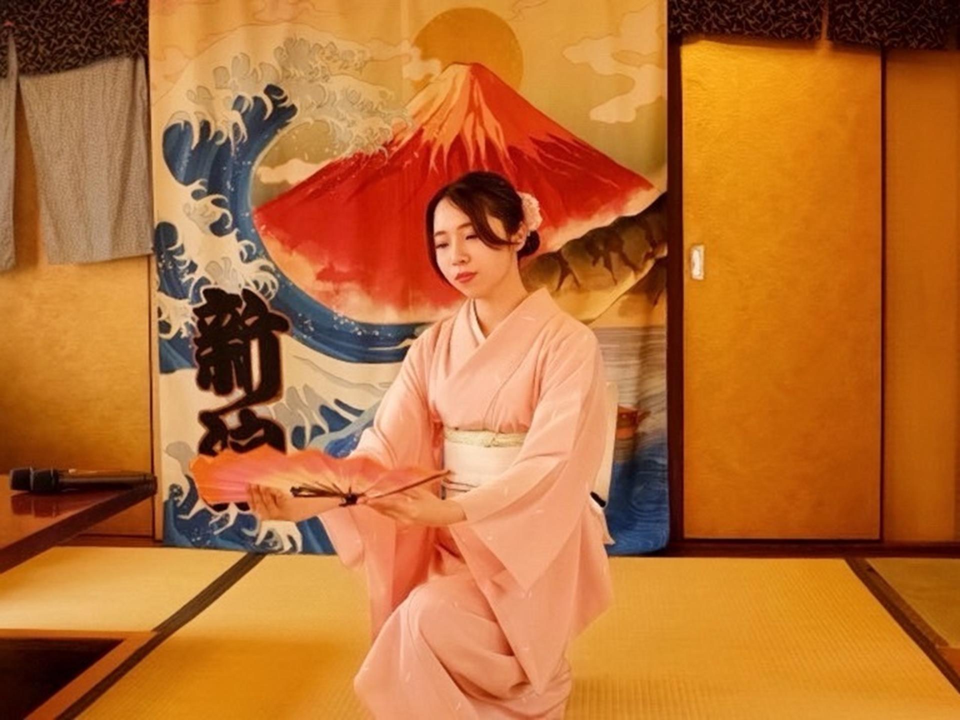 Tokyo Yakatabune Cruise: Sukiyaki Cuisine, Show Performance, and Tokyo Tower Sightseeing Plan - Thumbnail 13