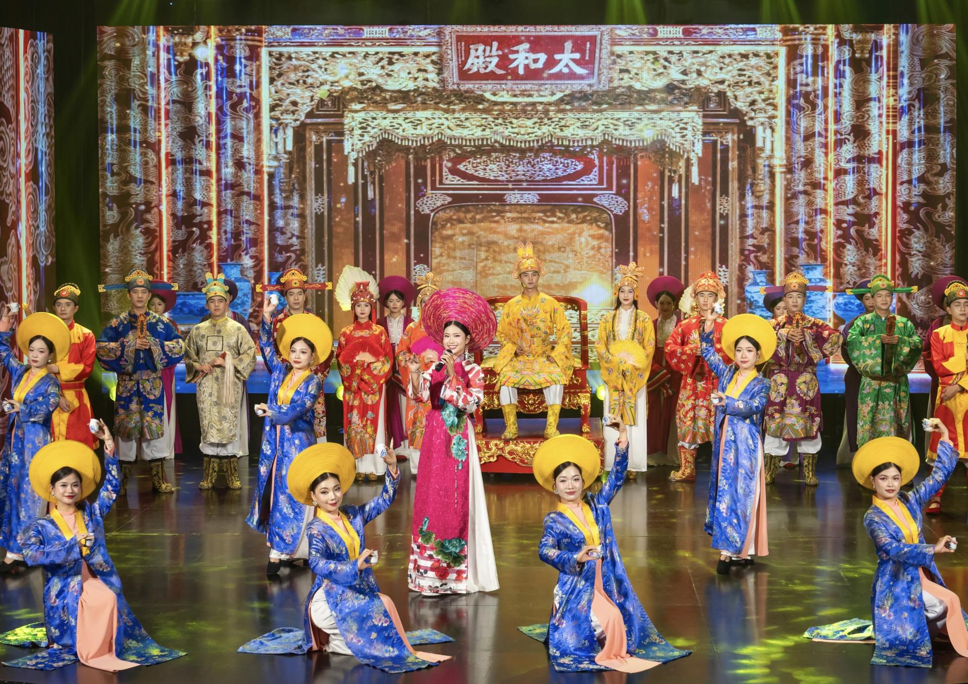 Ao Dai Show Ticket in Da Nang - Image 1