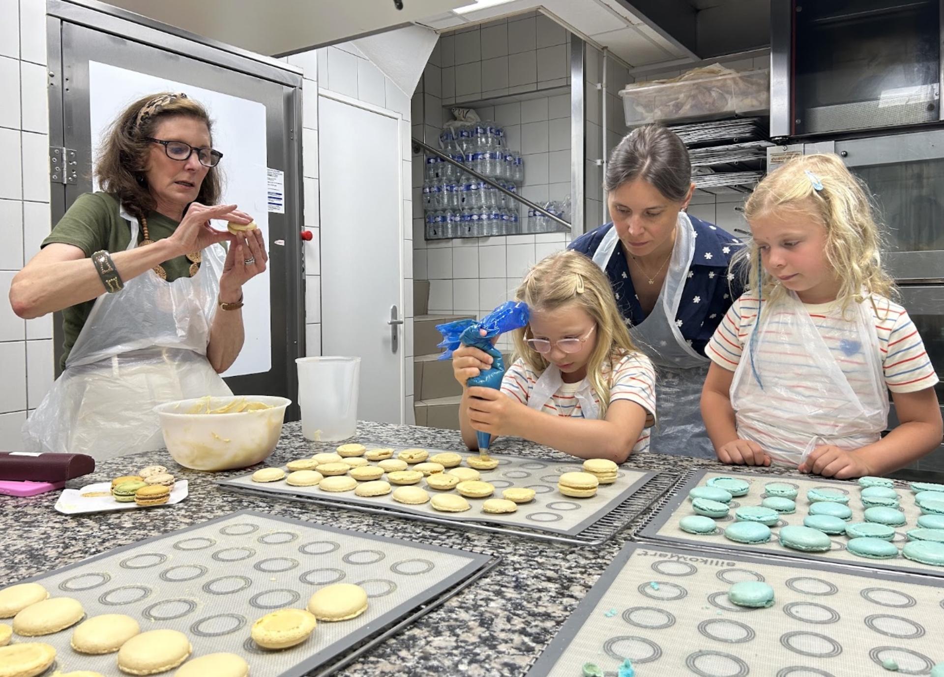 Behind the Scenes Macaron Baking Class in Paris - Thumbnail 8