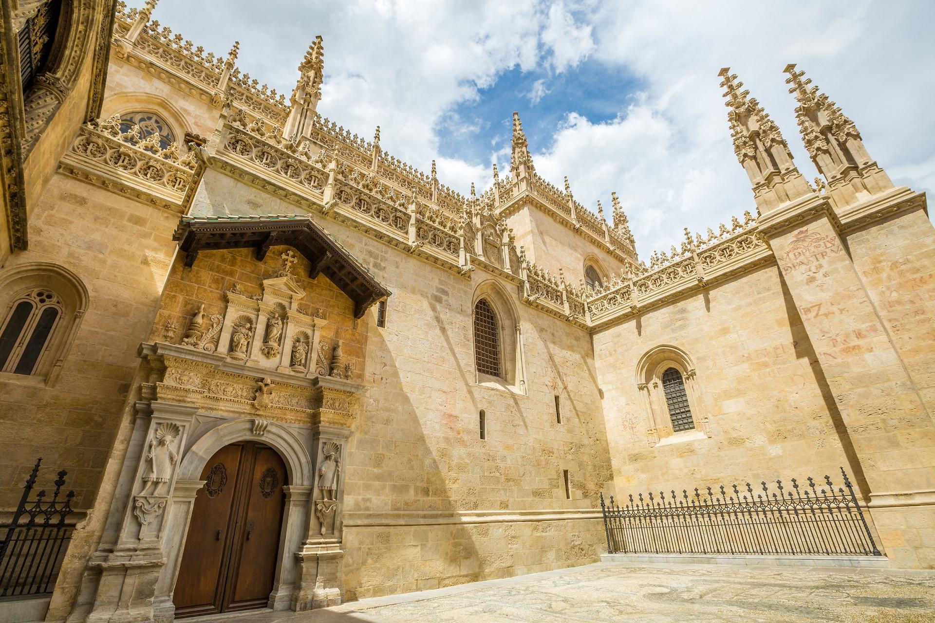 Alhambra, Cathedral and Royal Chapel Guided Tour in Granada - Image 1