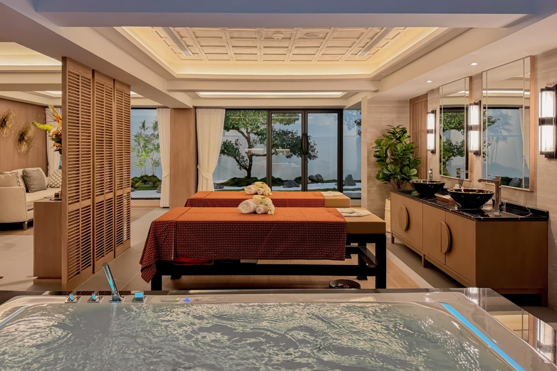 Health Land Spa at Surawong in Bangkok - Thumbnail 3
