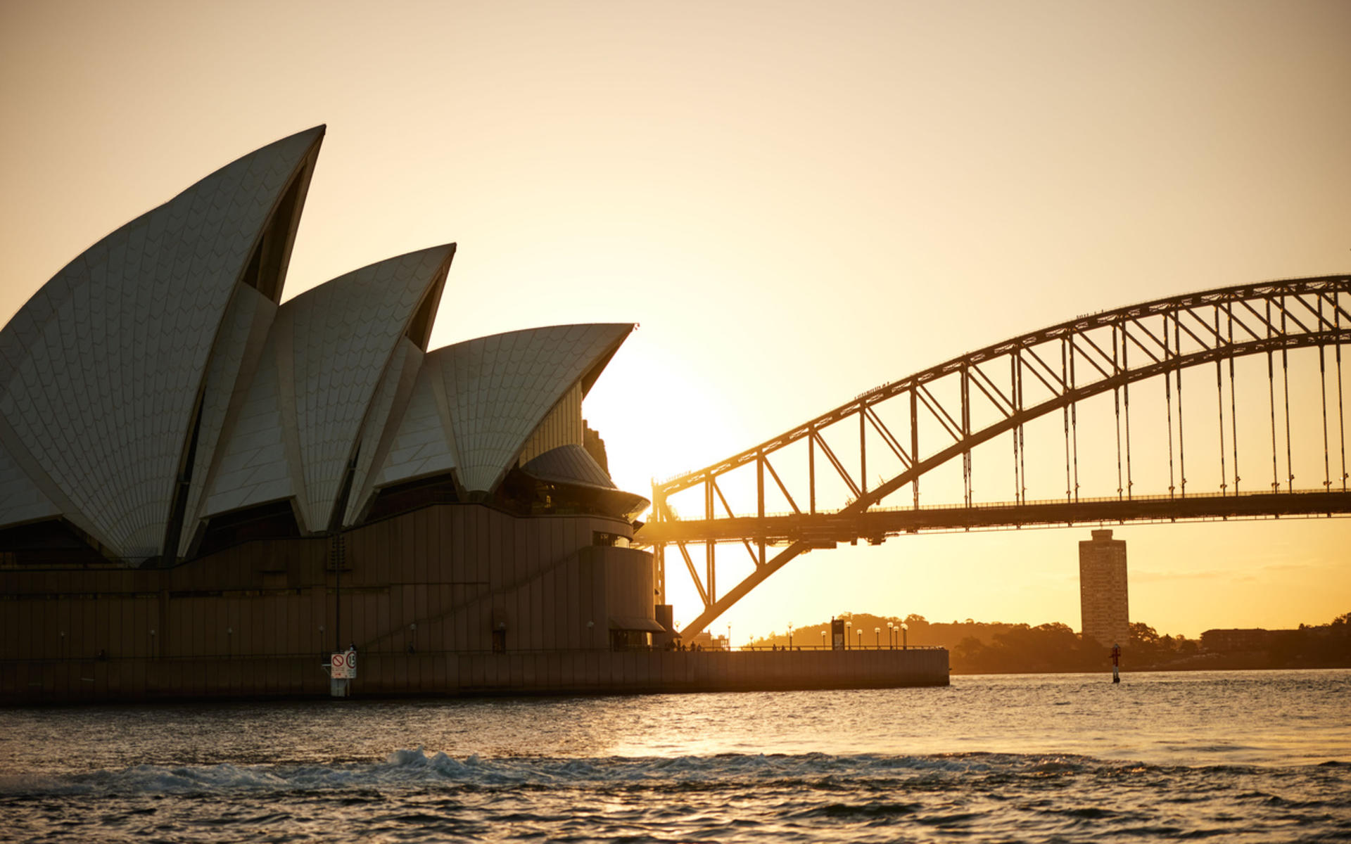 Sydney Harbour Sunset Twilight Cruise - Thumbnail 8