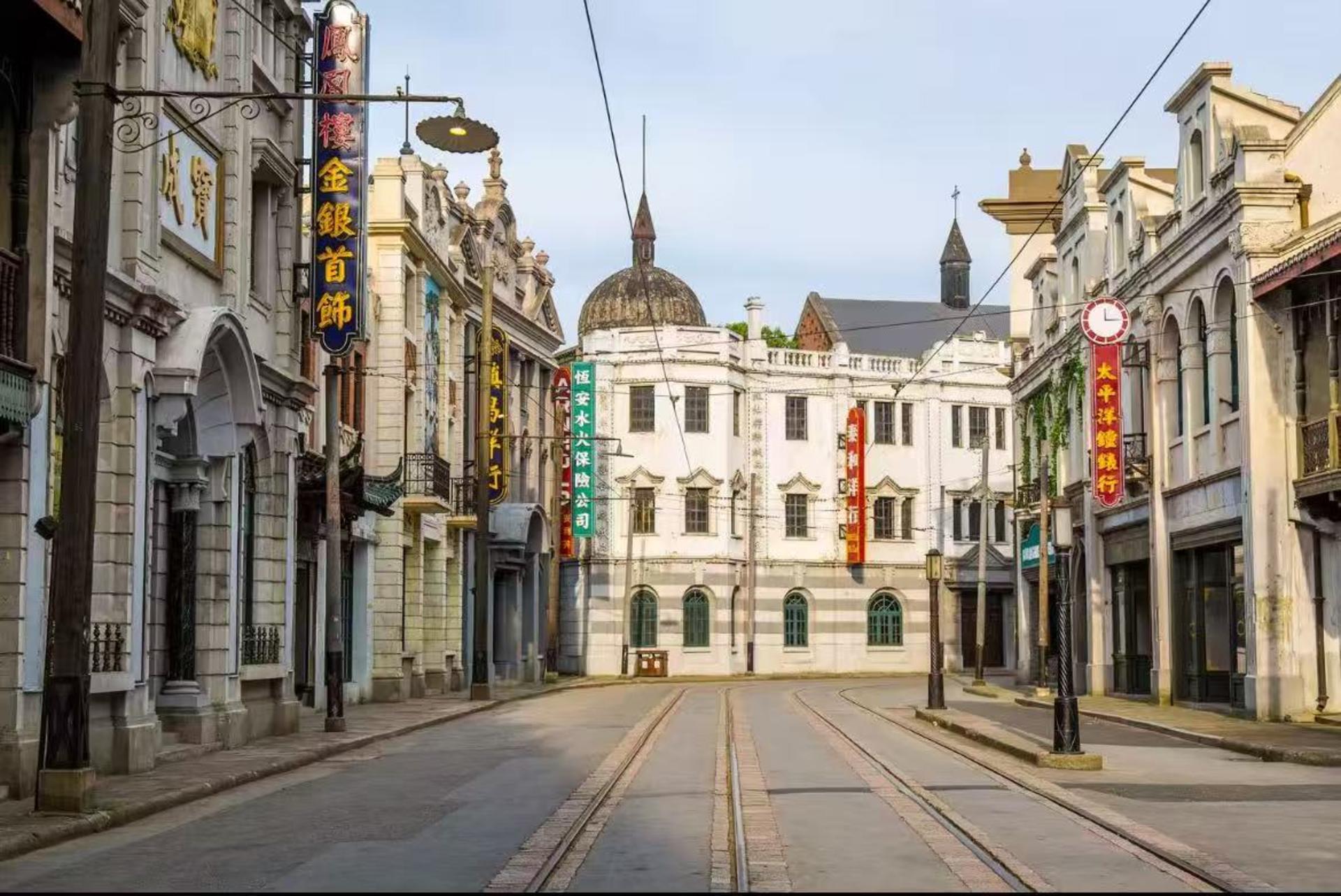Shanghai Zhujiajiao Ancient Town + Film and Television Park Day Tour - Thumbnail 11