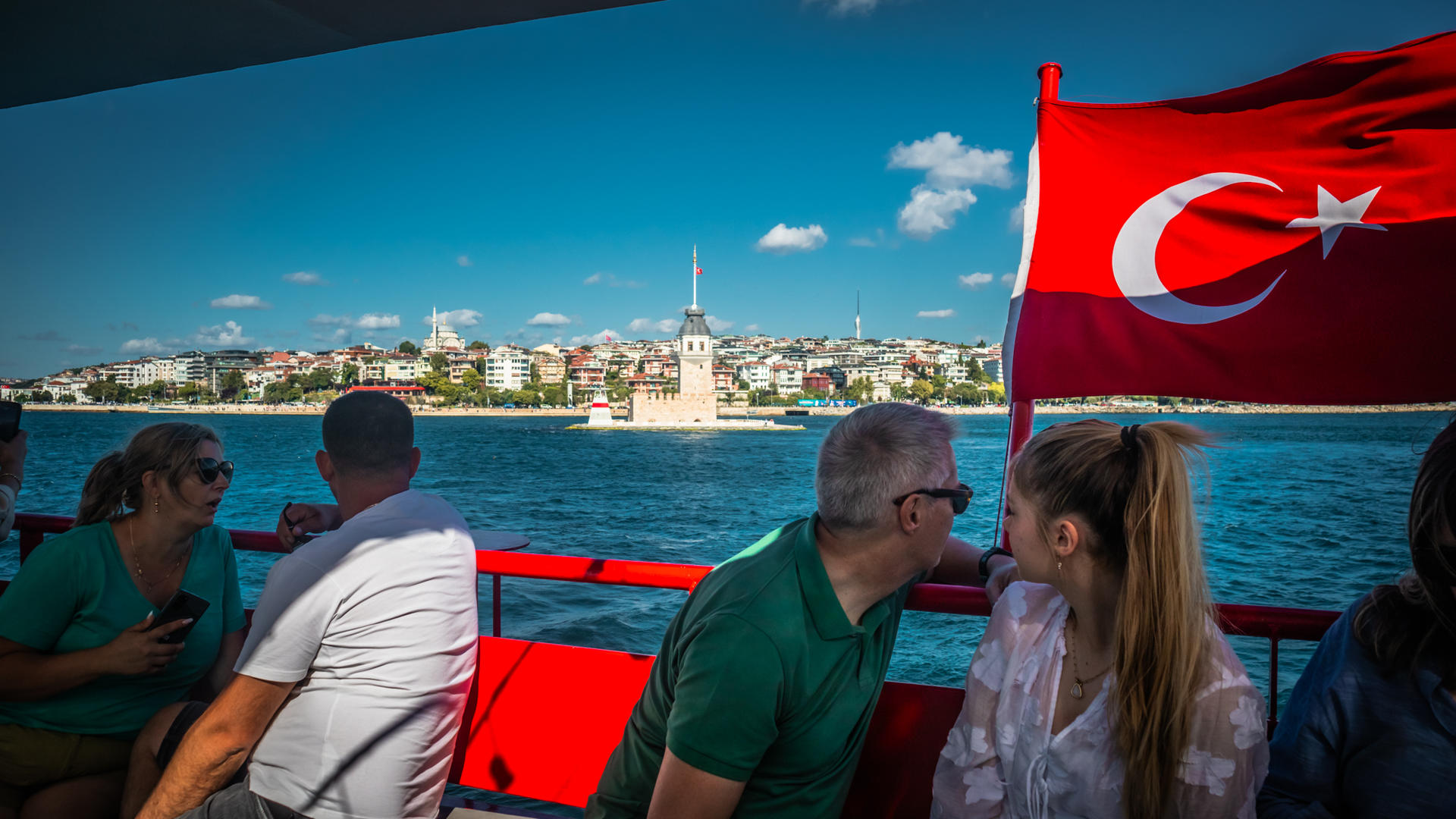 Istanbul: Bosphorus Sightseeing Cruise Tour with Audio Guide - Thumbnail 16