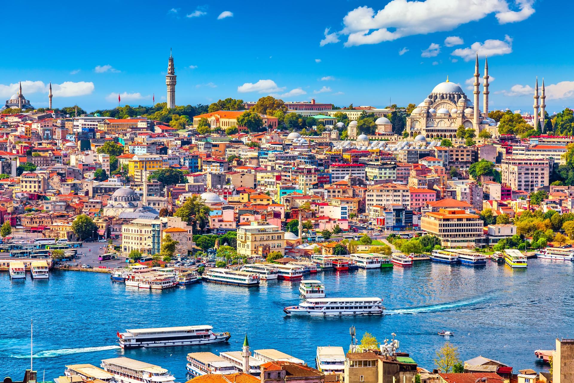 Bosphorus Guided Sightseeing Cruise Tour - Thumbnail 4