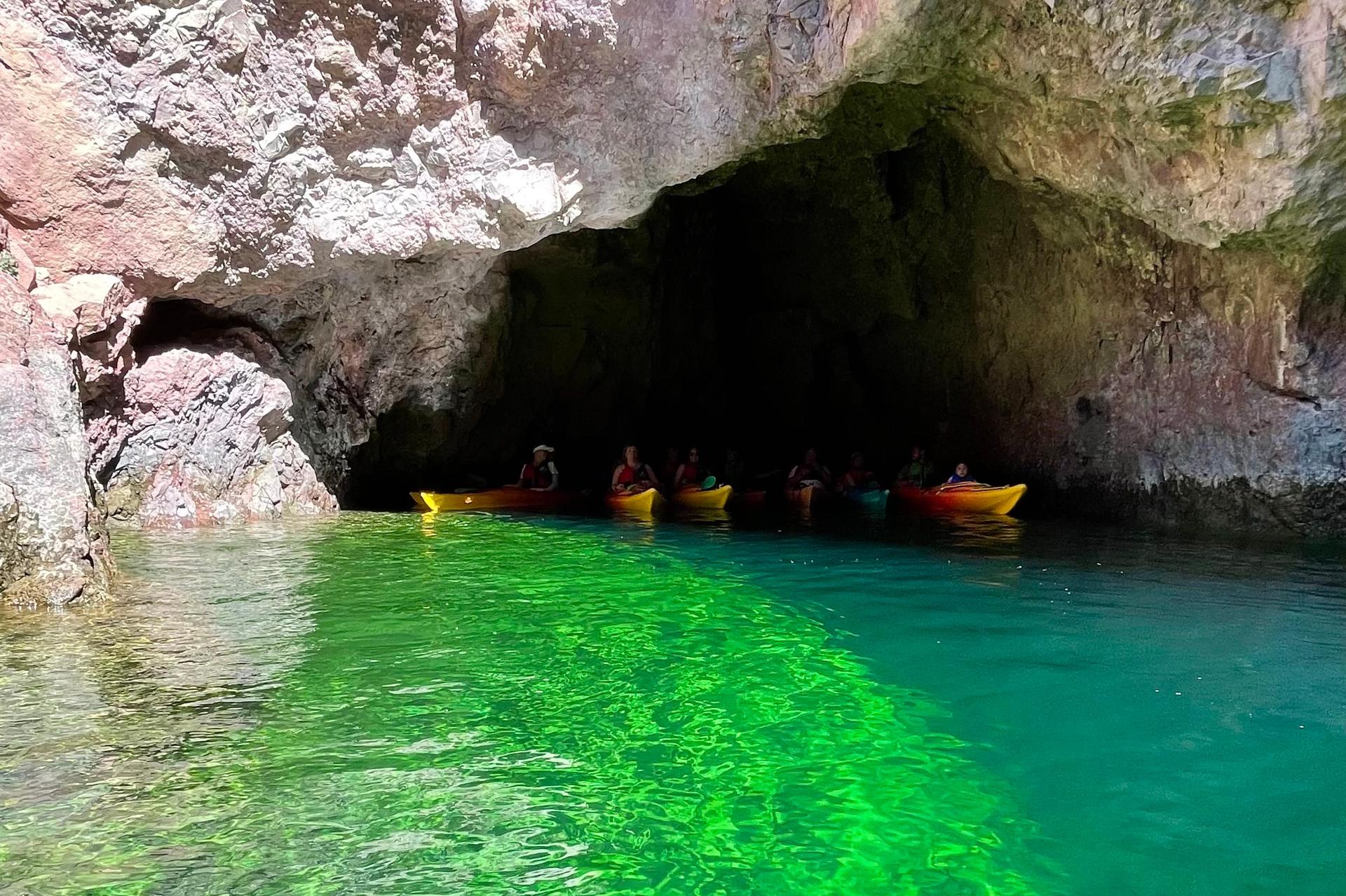 Emerald Cave Kayak Tour from Las Vegas with Self-Drive  - Thumbnail 4