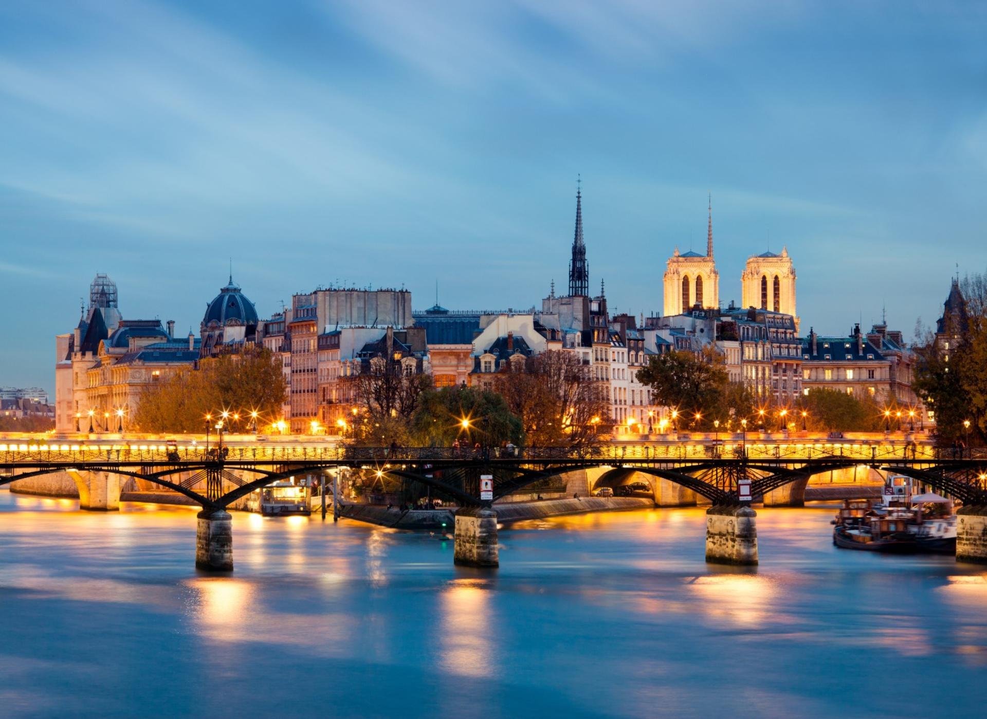Eiffel Tower Dinner, Seine Cruise, and Moulin Rouge Show Experience - Thumbnail 2