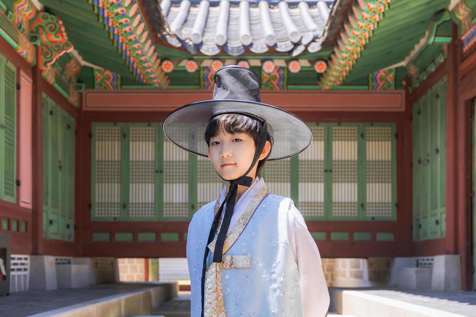 Gyeongbokgung Hanbok & Hairstyling Experience - Thumbnail 36