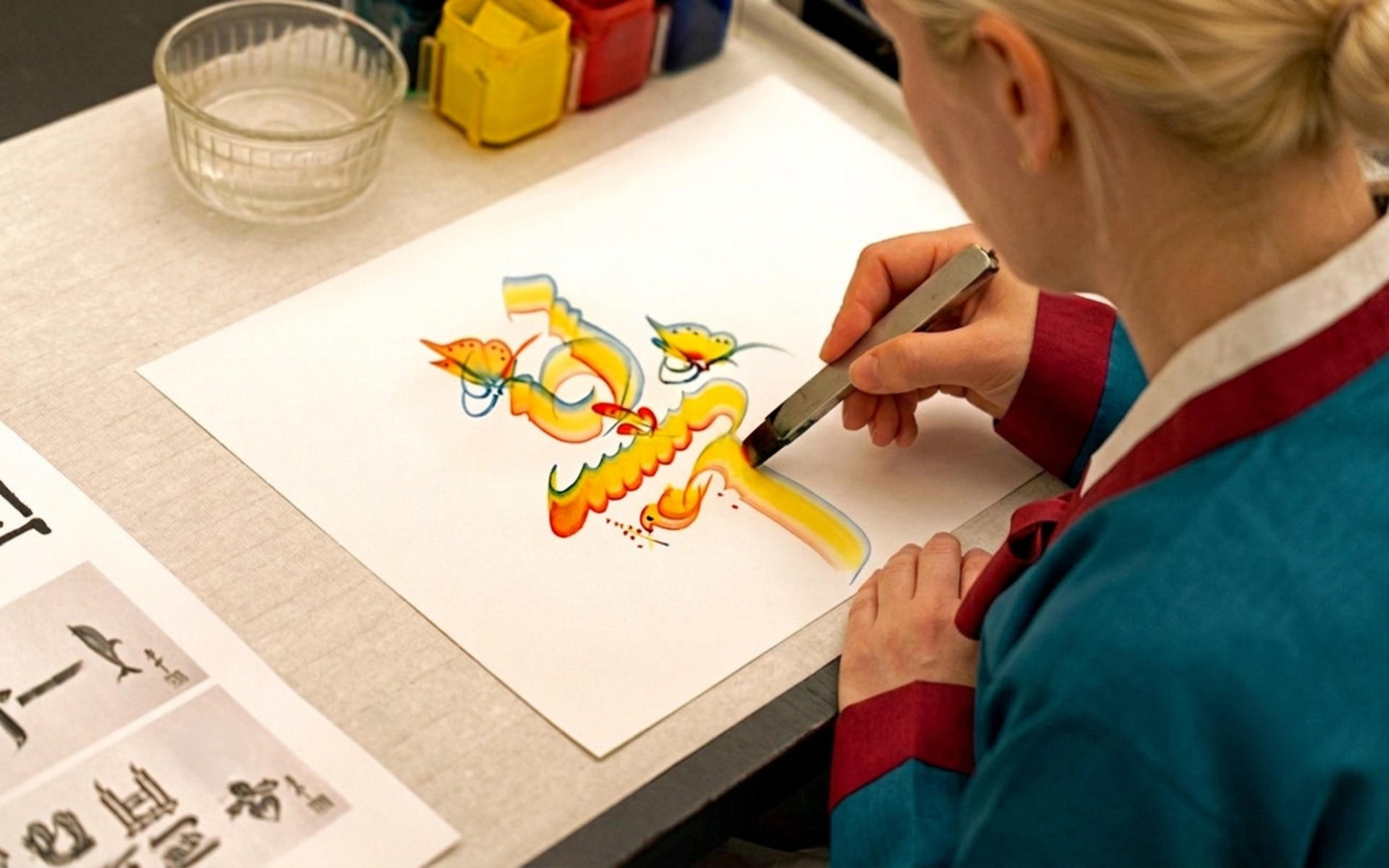 Seoul: Wearing Hanbok and Drawing Hangeul Folk Lettering - Image 1