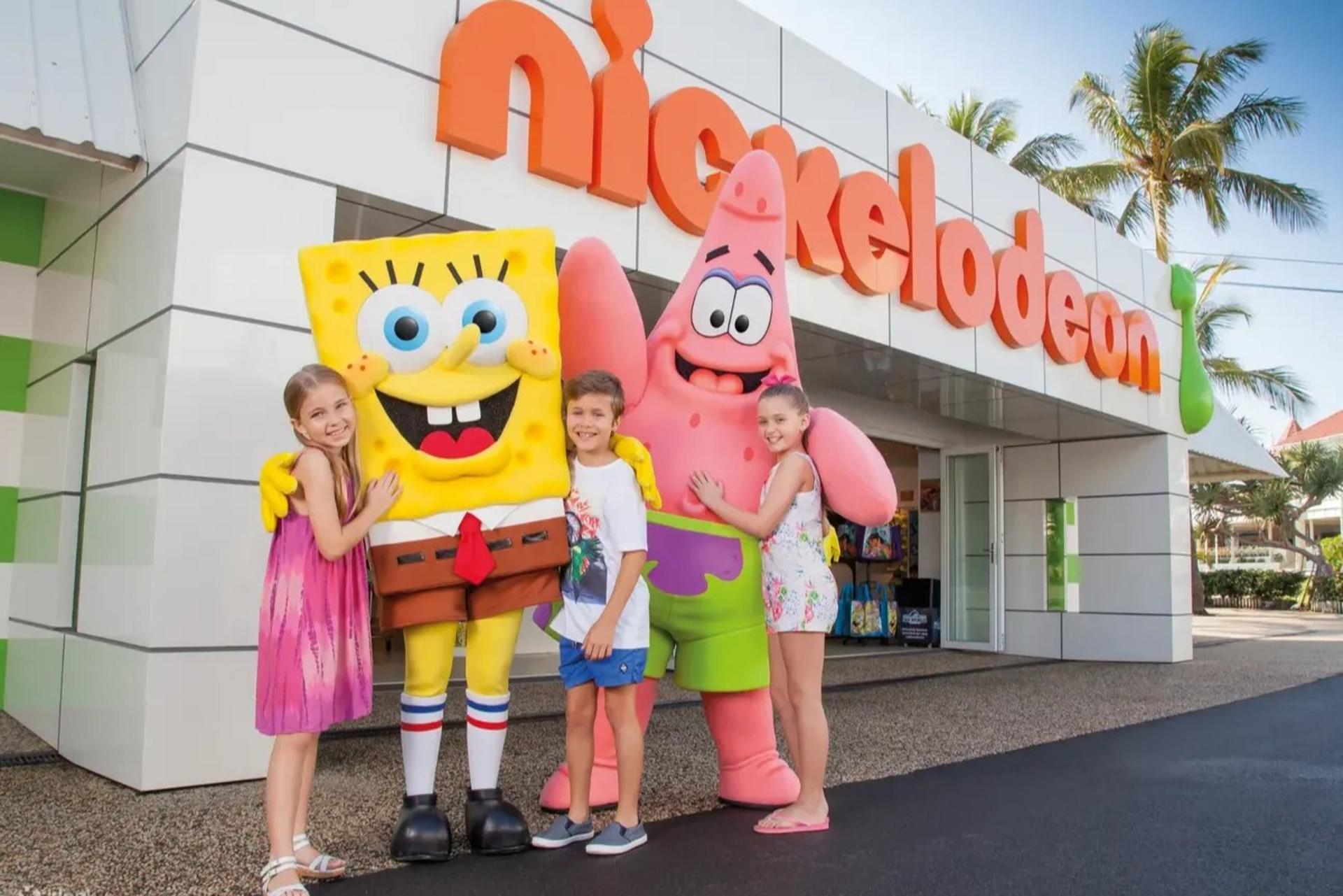 Movie World & Wet n' Wild Gold Coast multi-day unlimited entry pass - Thumbnail 2