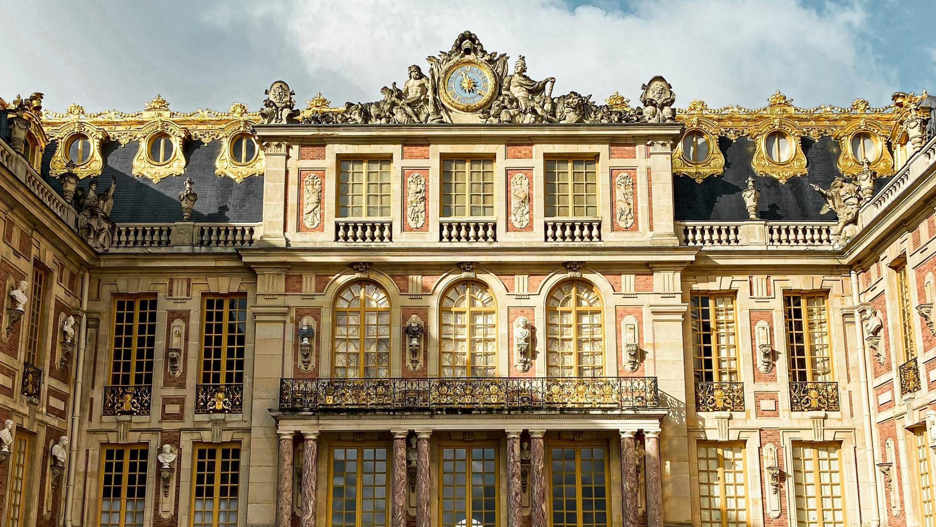 Versailles Historic Palace and Gardens Guided Tour - Thumbnail 6