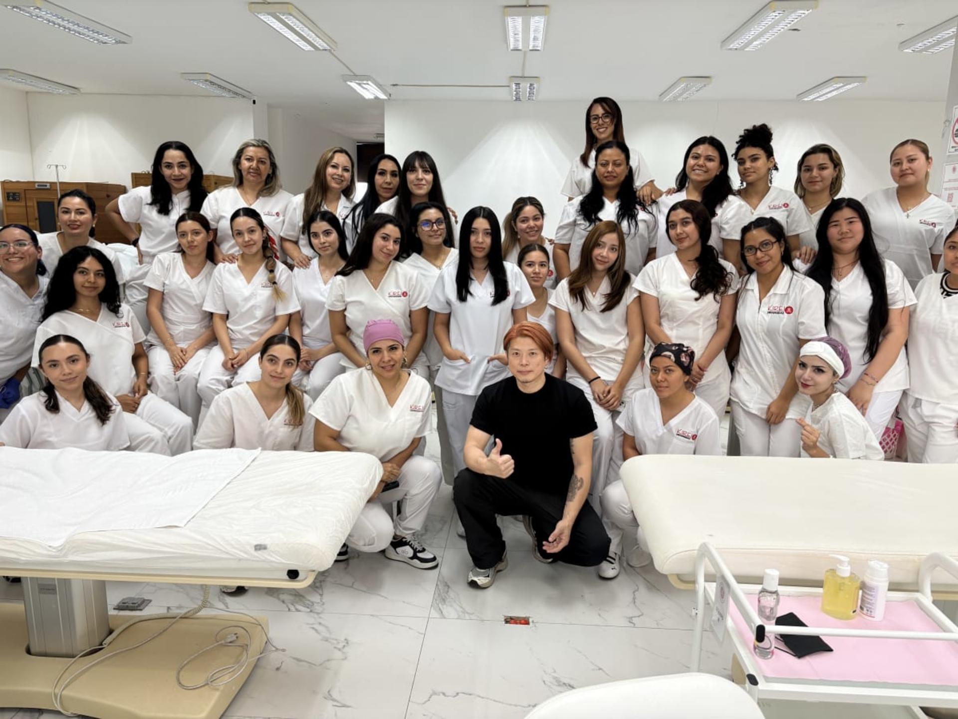 [Un Giorno Felice Omotesando Store] Massage & Deep Facial Treatments - Thumbnail 29