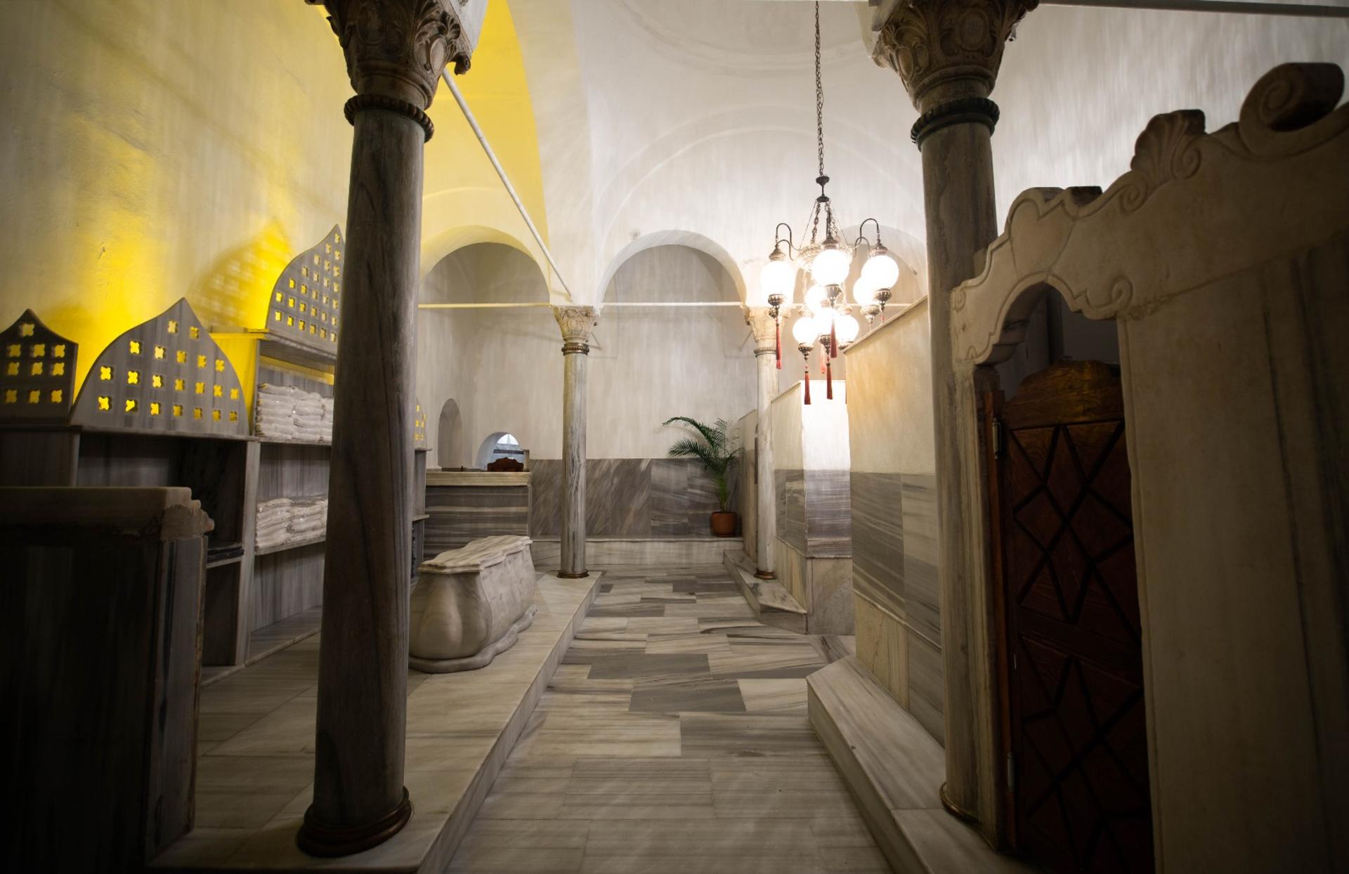 Cagaloglu Hammam Experience in Istanbul - Thumbnail 3