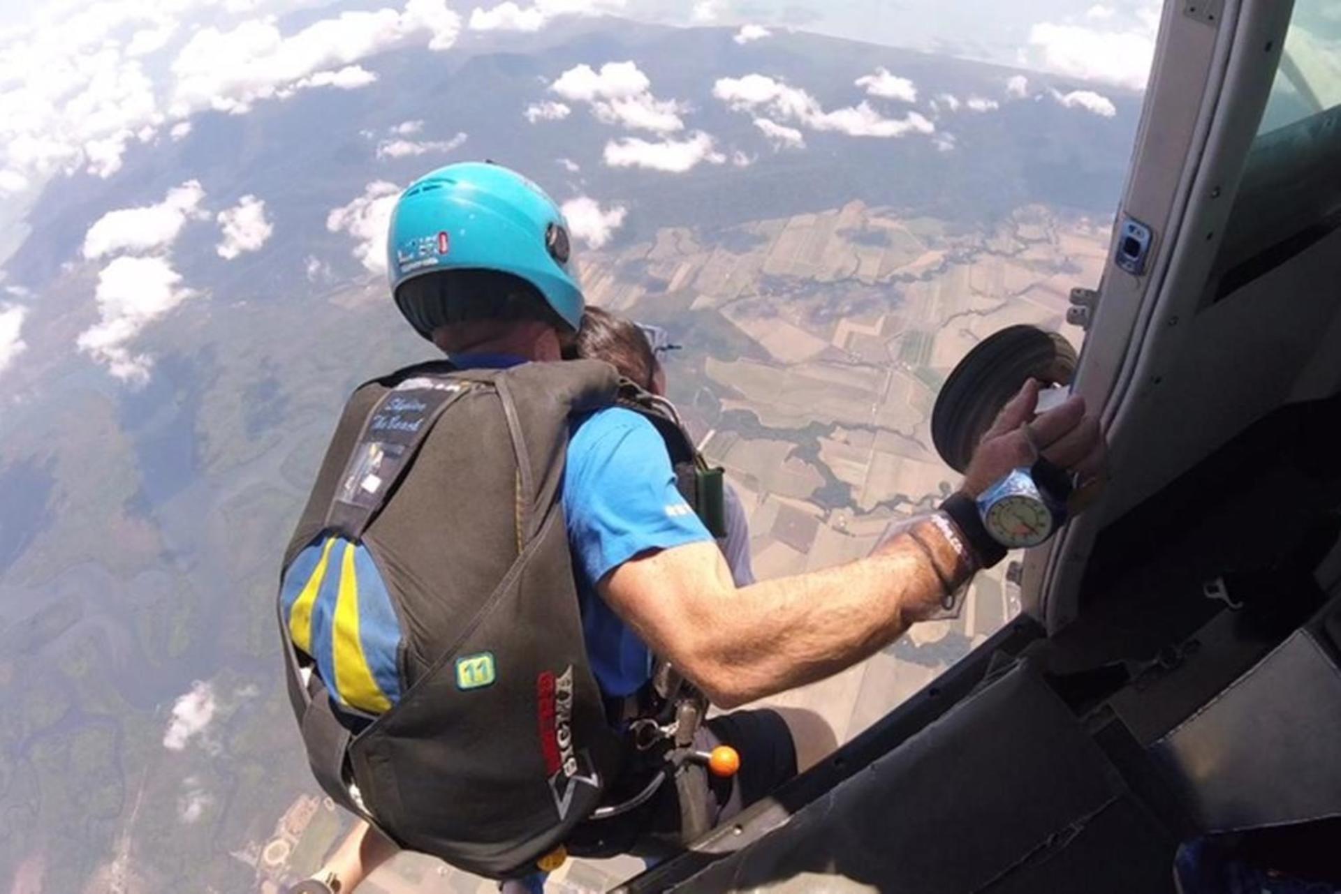 Cairns Skydive Experience - Thumbnail 10