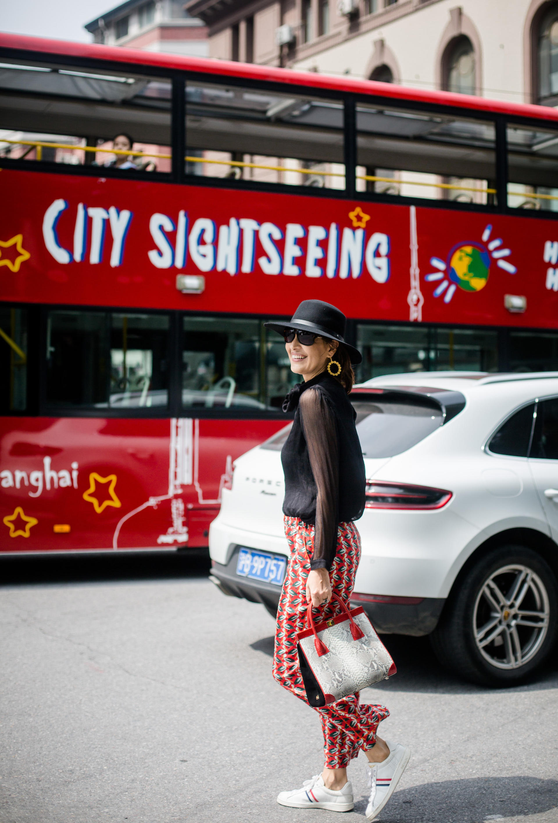 From Suzhou Creek to the Bund, capture your unforgettable trip to Shanghai through the lens. - Thumbnail 3