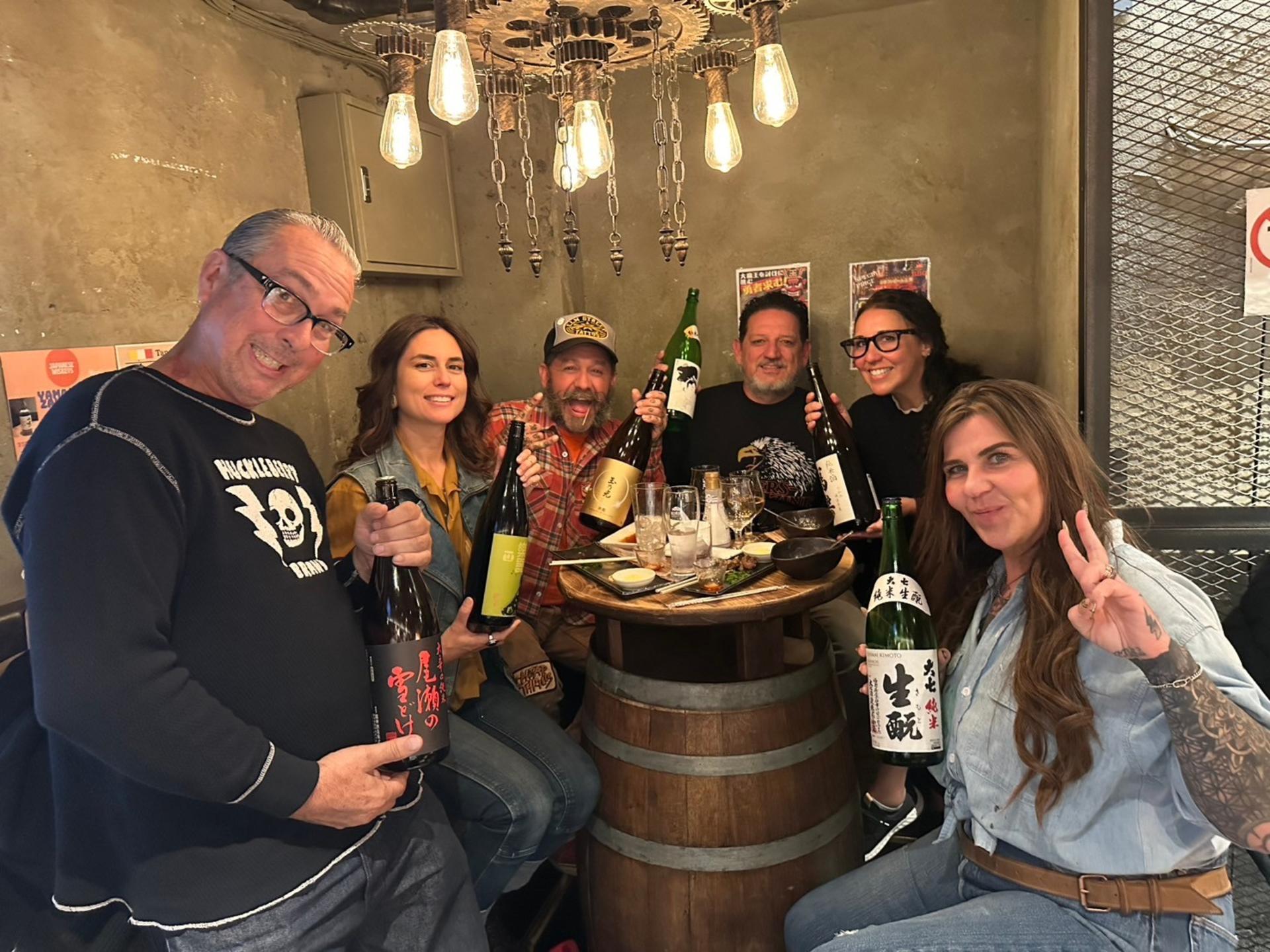 [Tokyo/Shinjuku] Kabukicho Night Bar Hopping Tour with Dinner & 5 Drinks - Image 1