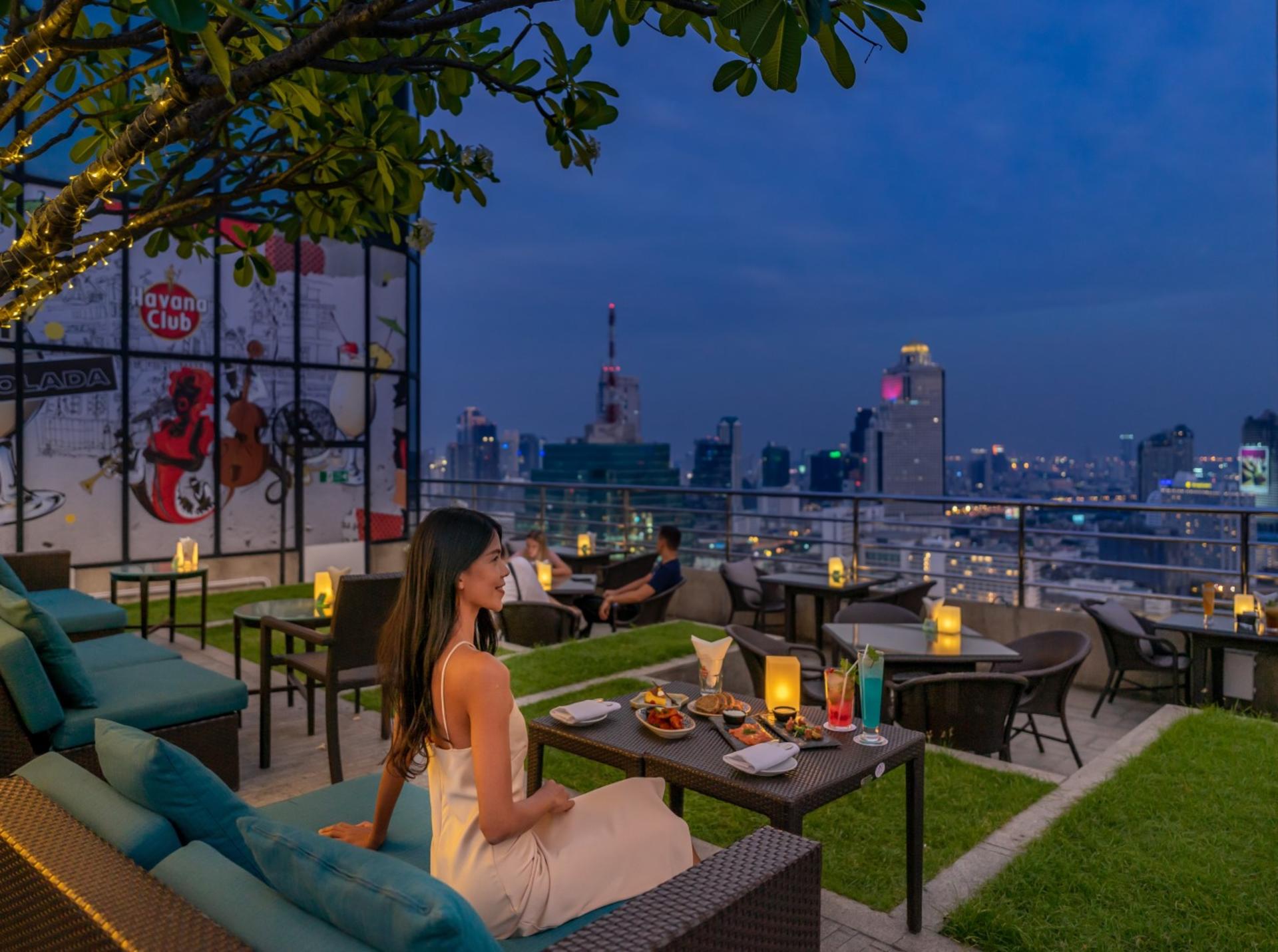 ThreeSixty Rooftop Bar at Millennium Hilton Bangkok - Thumbnail 5