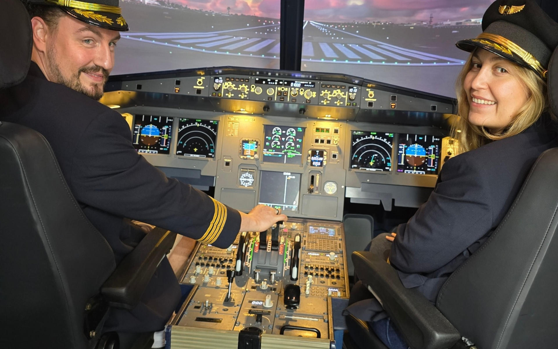 Sydney Flight Simulator Experience - Thumbnail 4