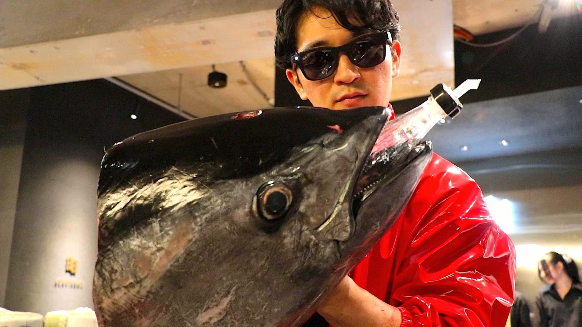 Tokyo: Tuna Cutting Show with Unlimited Sushi & Drinks - Thumbnail 34