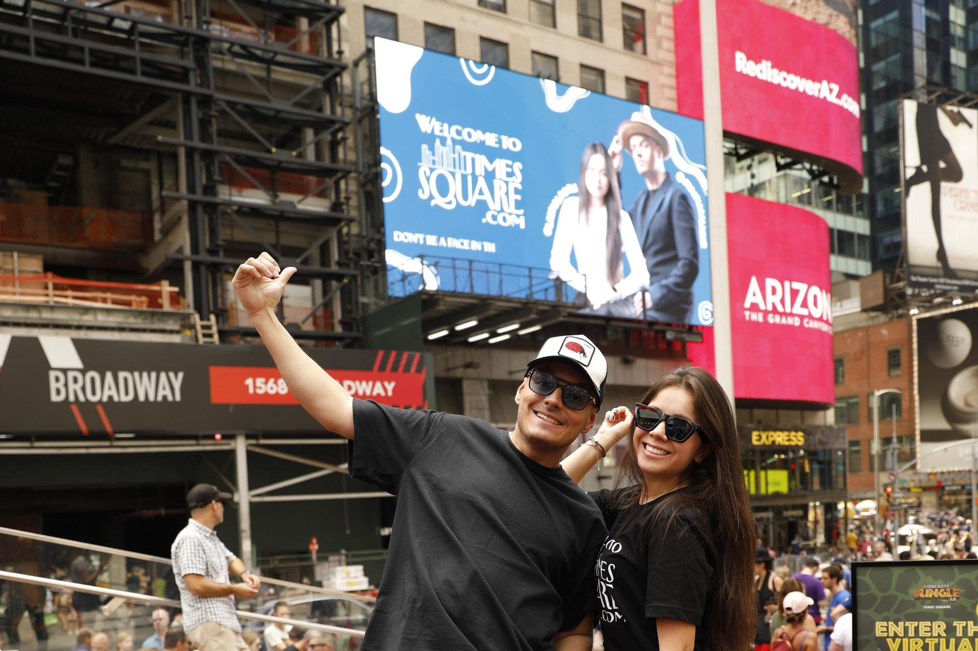 See Yourself on a Times Square Billboard for 24 Hours in New York - Thumbnail 8