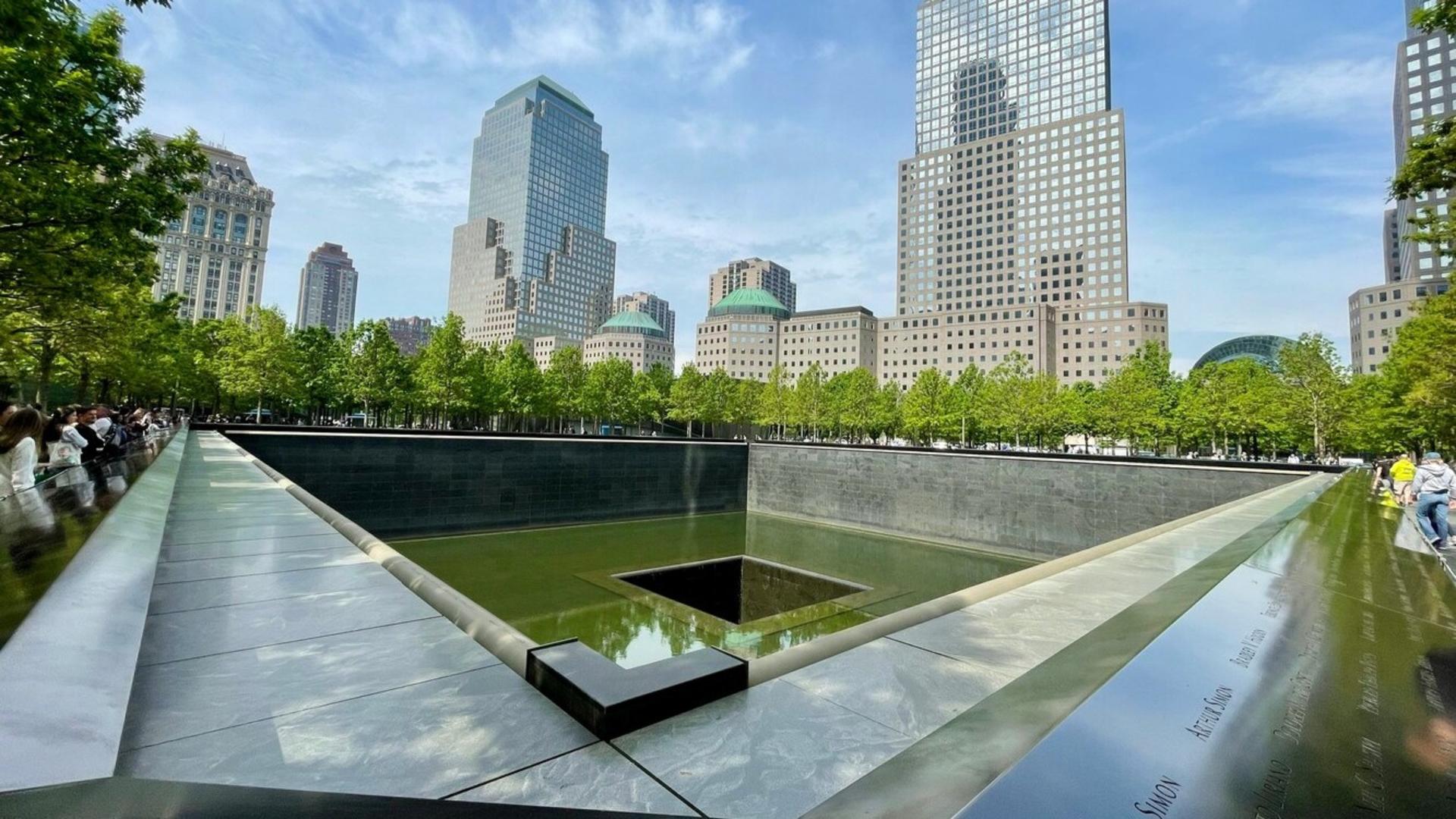 Ground Zero tour in New York - Thumbnail 10