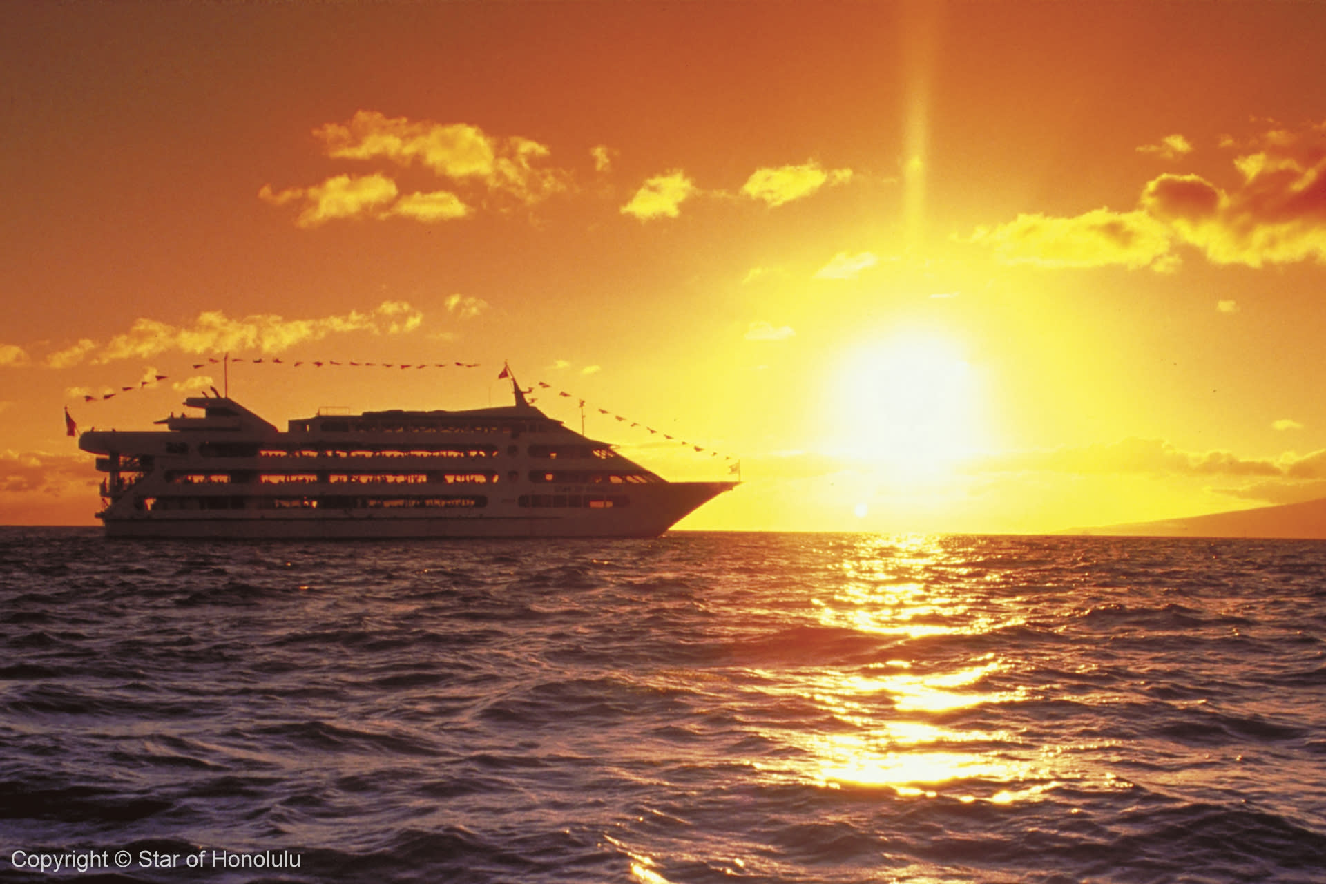 Star of Honolulu Sunset Dinner and Show Cruises in O'ahu - Image 1