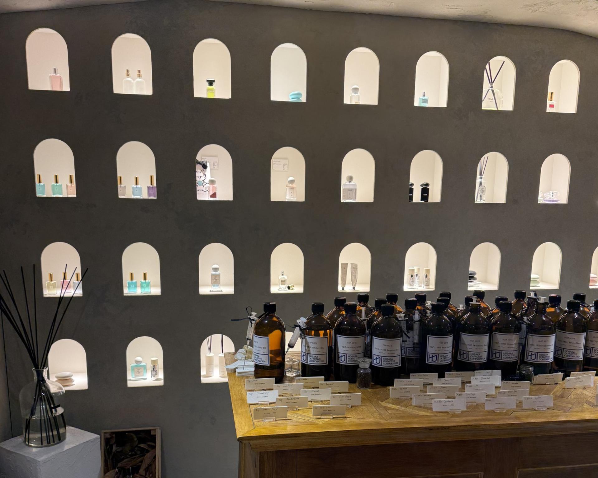 Tokyo: Custom Fragrance & Perfume Making Workshop (Shibuya) - Thumbnail 5