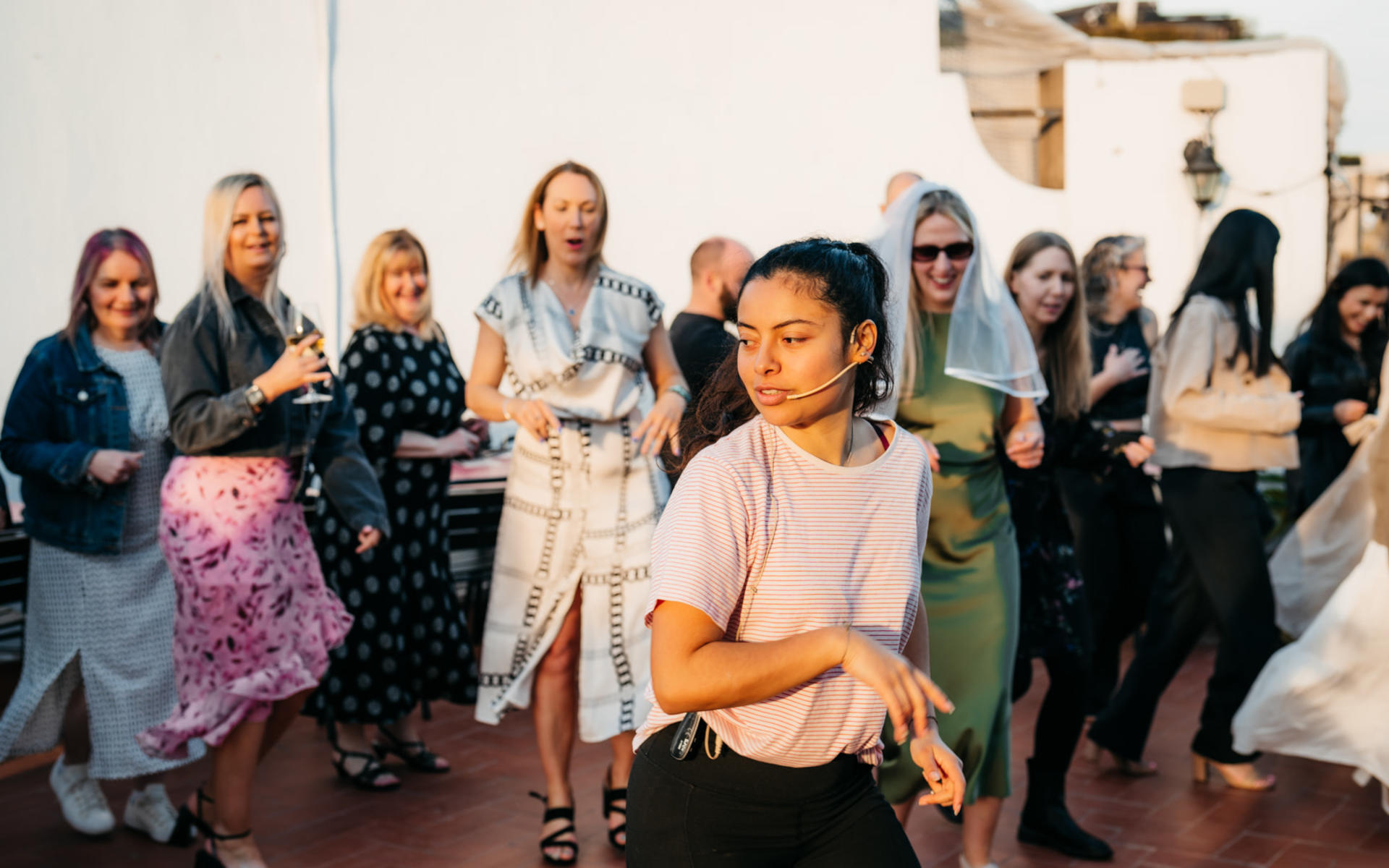 Barcelona Sangria and Salsa Dancing Experience - Image 1