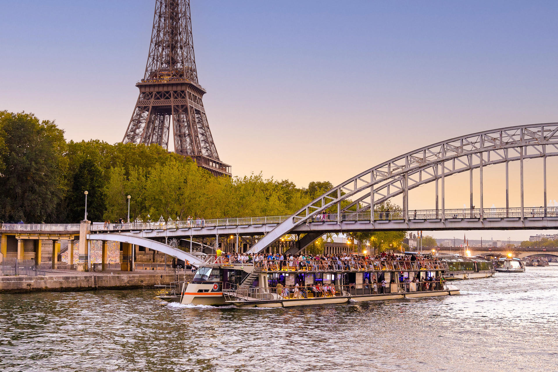 Paris Seine River 1-Hour City Highlights Cruise - Image 1