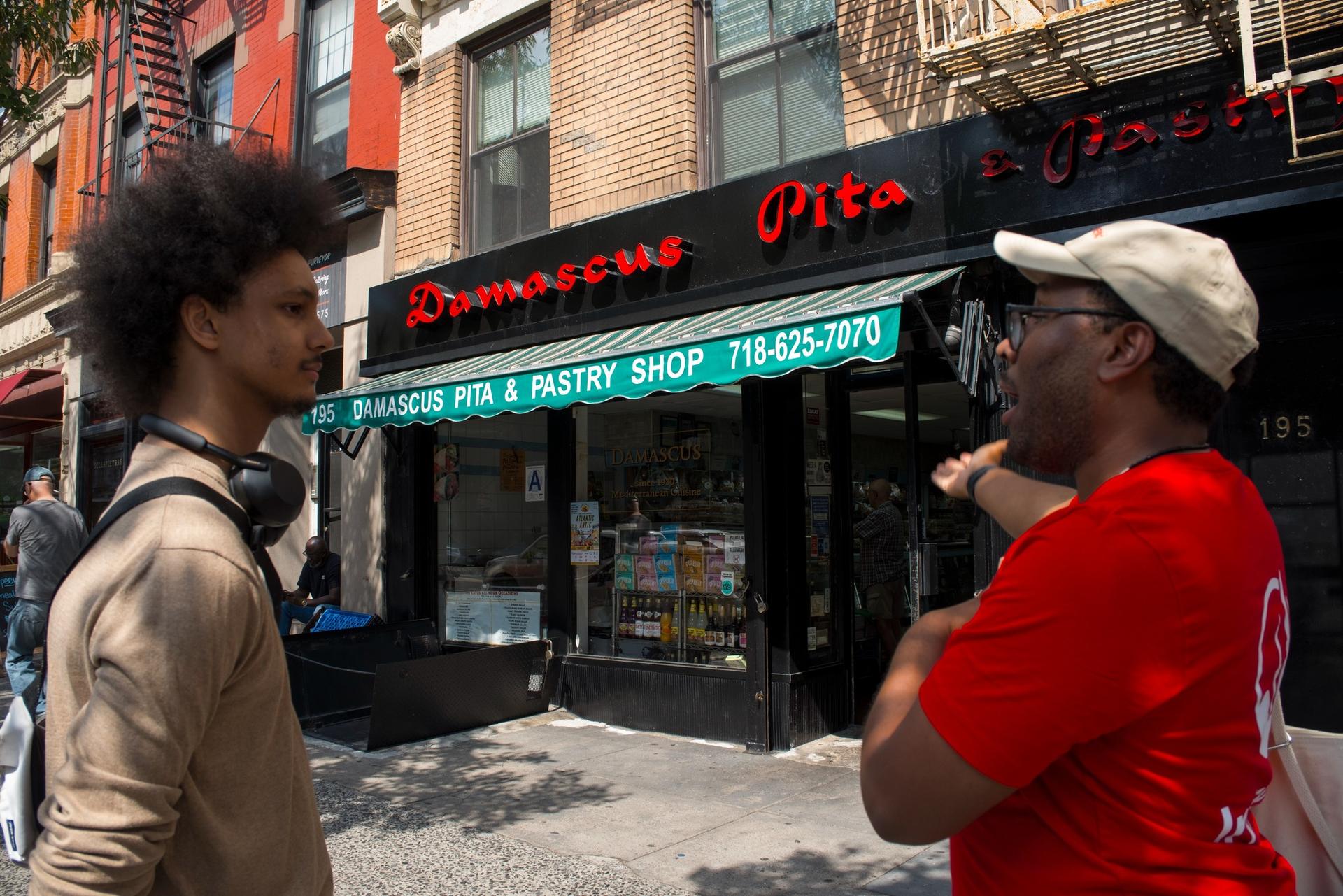 Brooklyn Neighbourhood Eats Walking Food Tour - Image 1