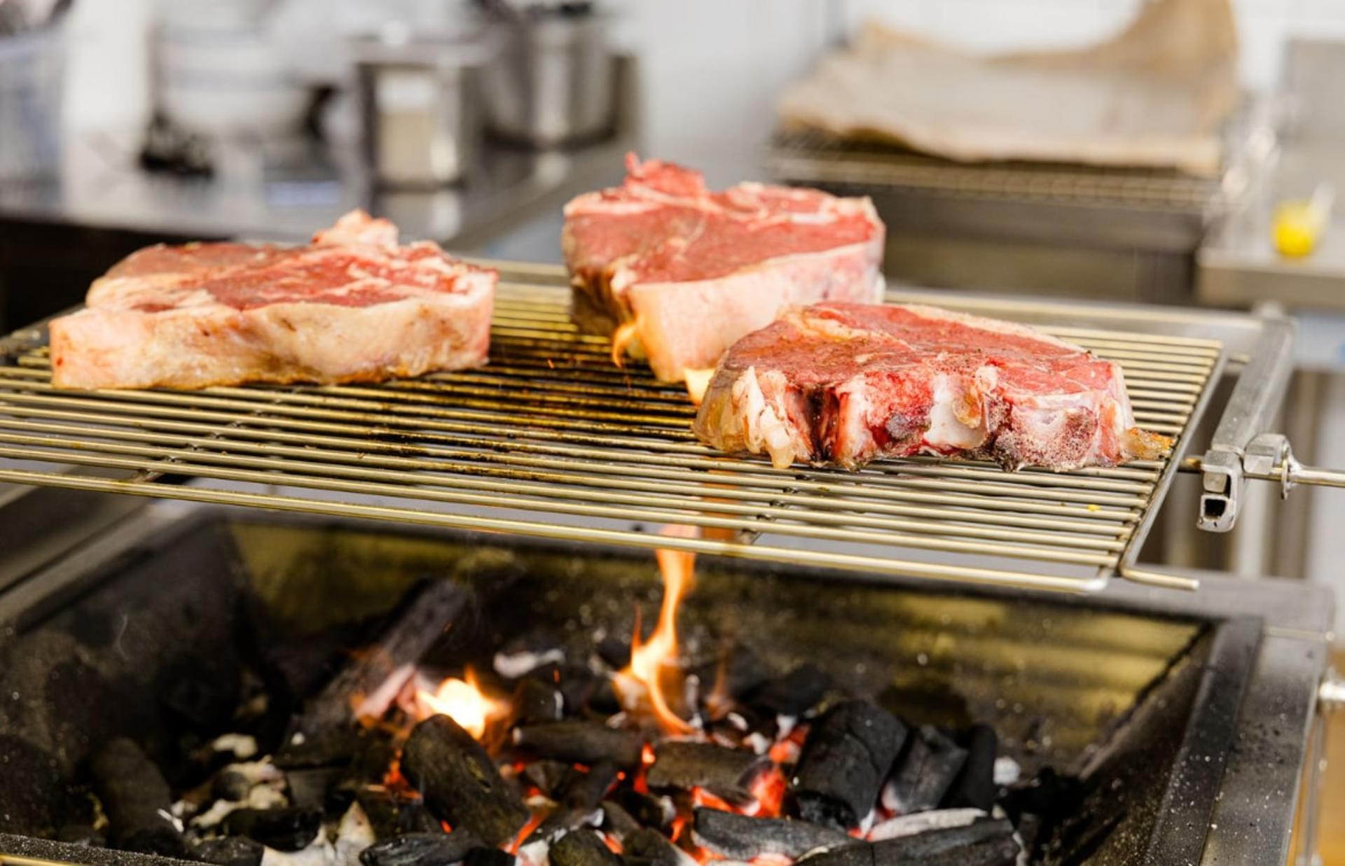 MasterSteak Cooking Class and Unlimited Wine Experience in Florence - Thumbnail 2