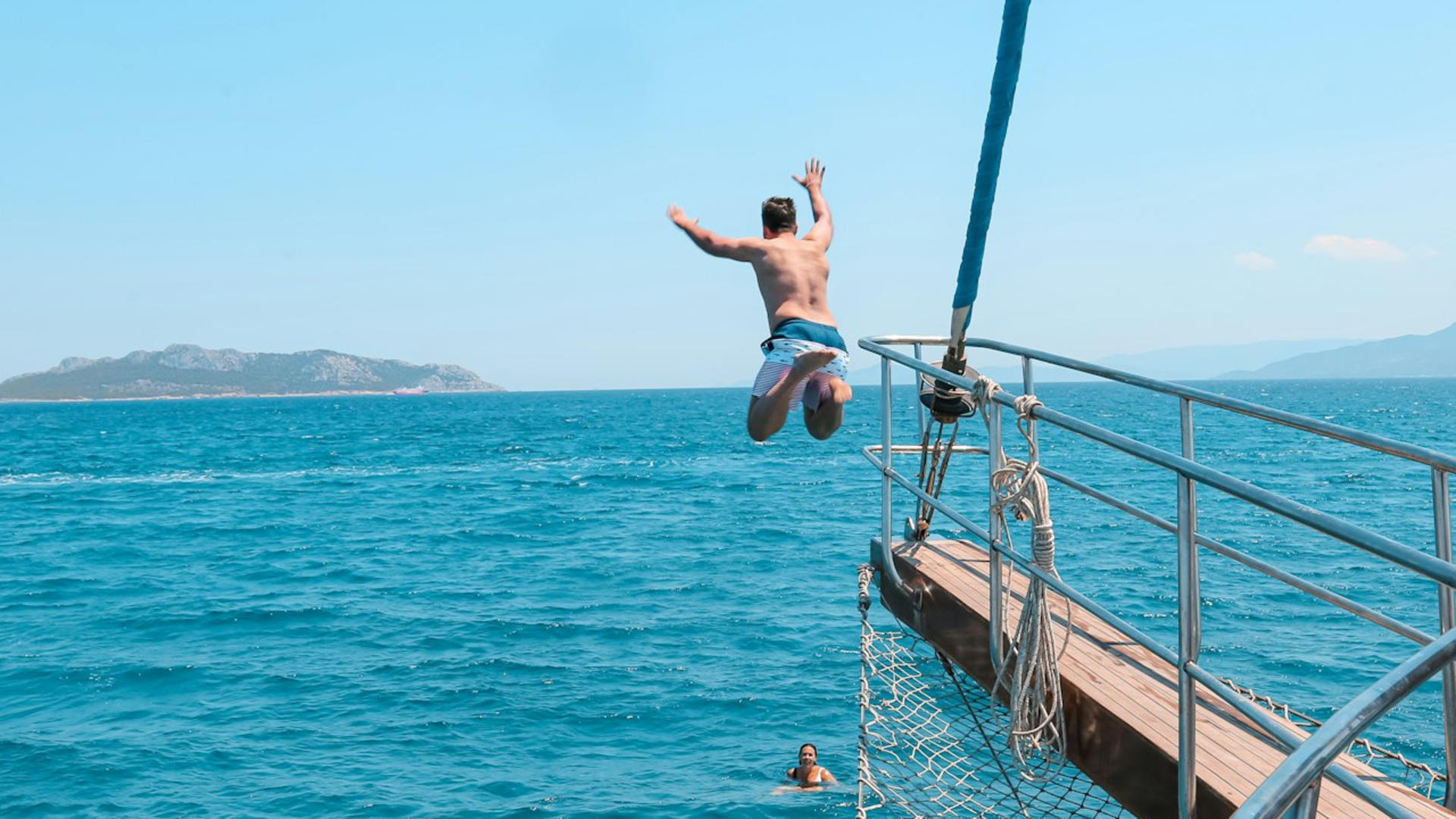 Sailboat cruise experience in Agistri, Moni & Aegina - Thumbnail 5