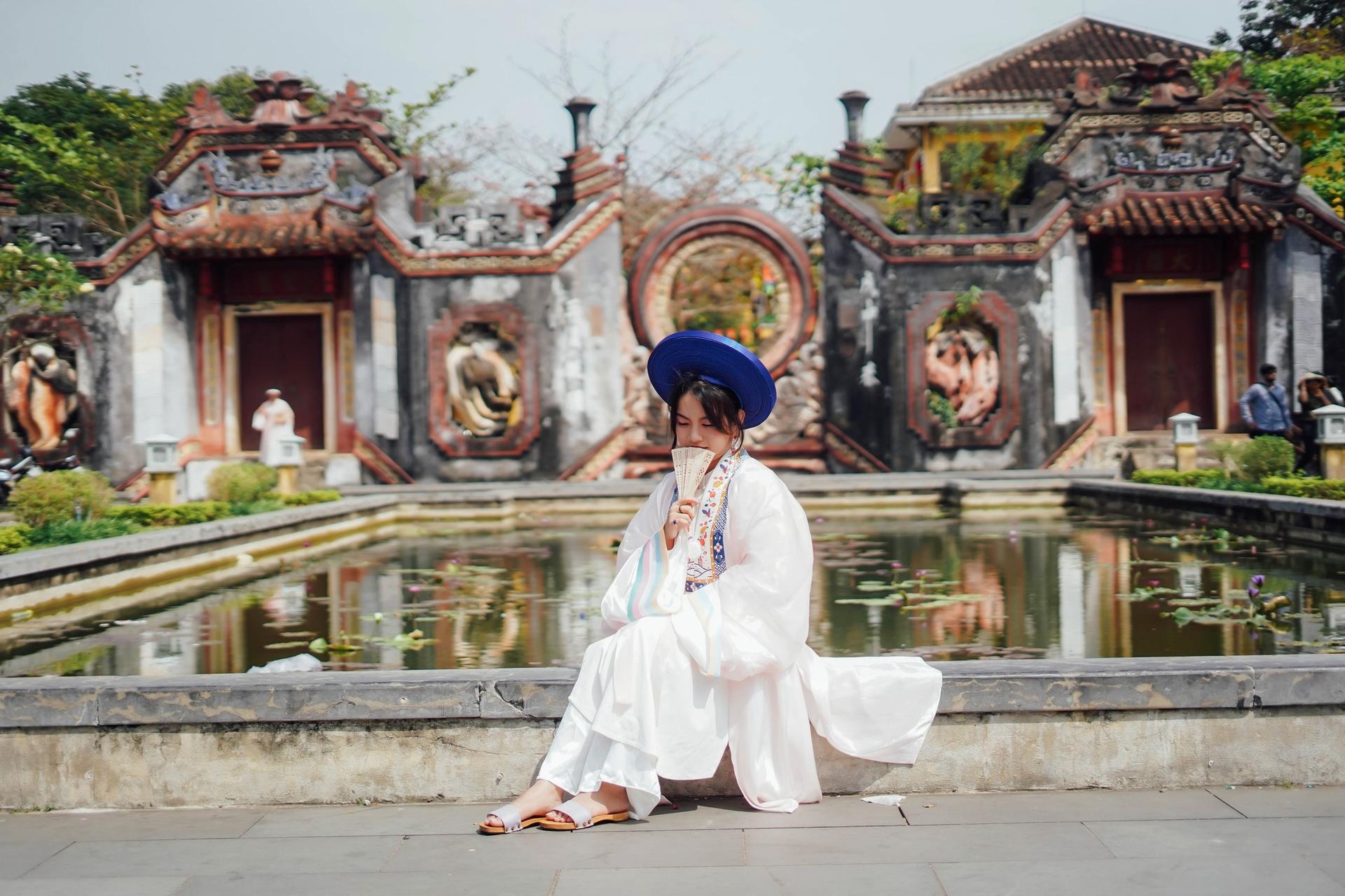 Vietnamese Traditional Ao Dai Rental & Photoshoot Tour in Hoi An - Thumbnail 8