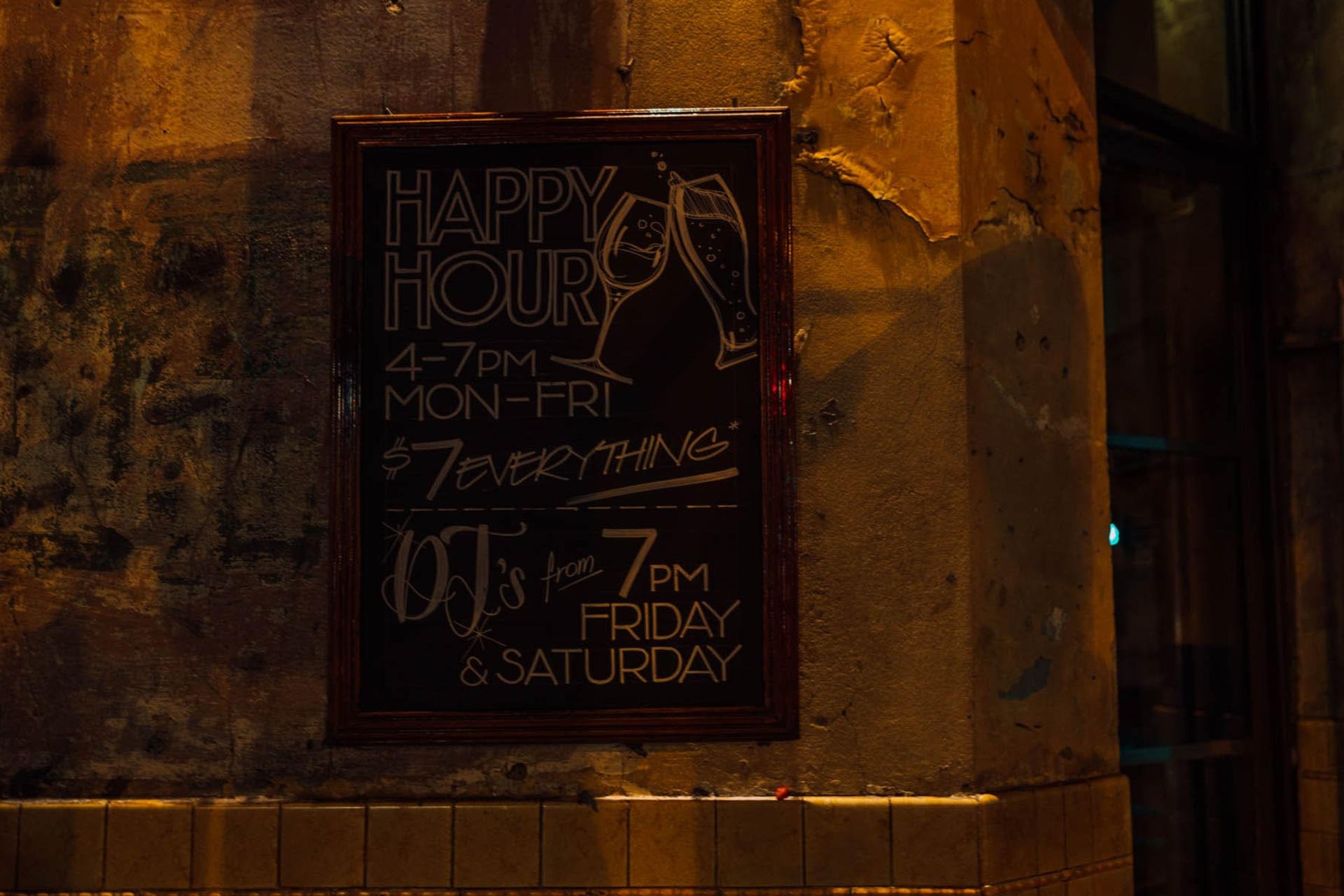 Hidden Bars & Creepy Tales: Melbourne Walking Tour - Thumbnail 3