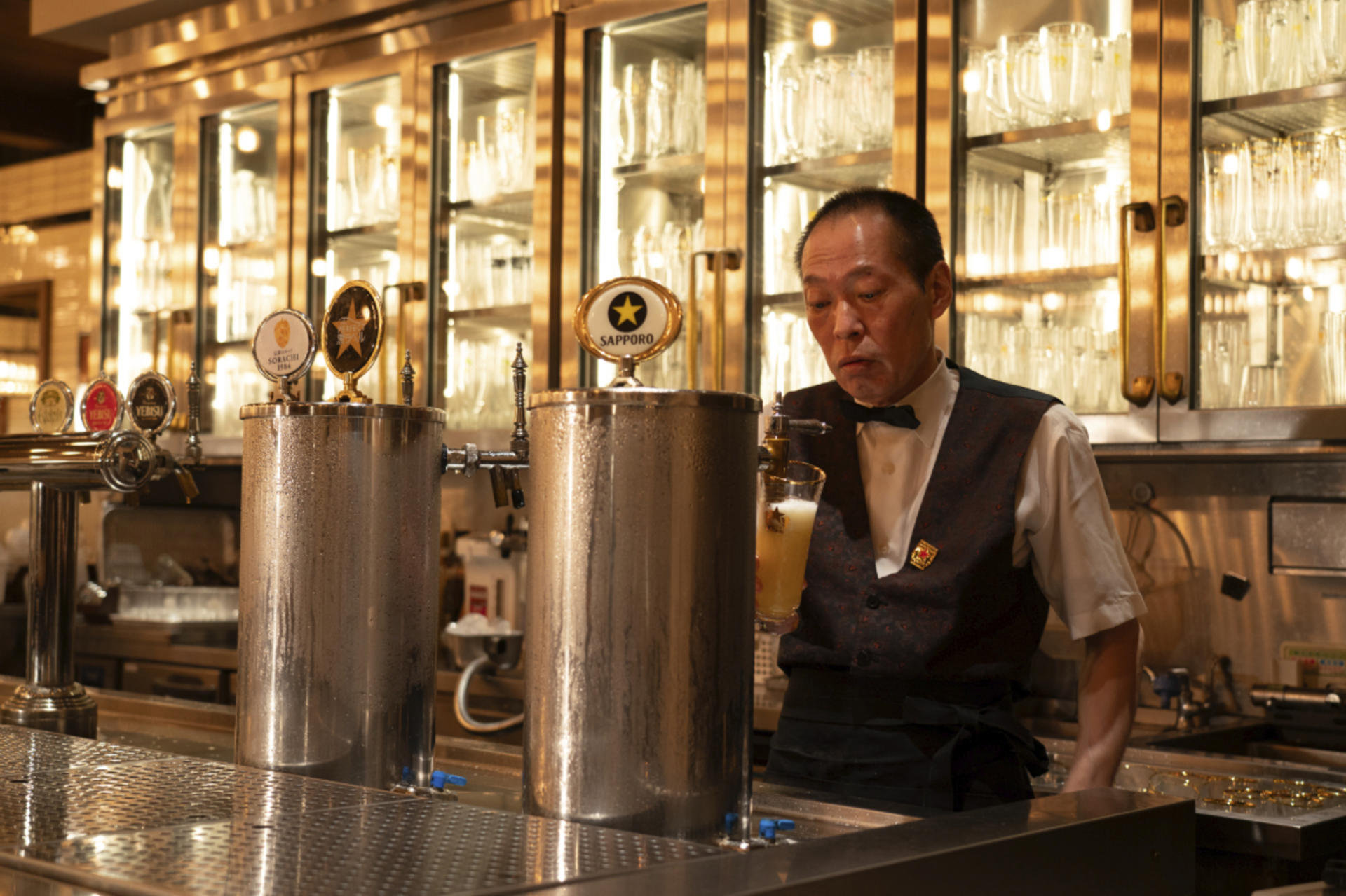 【Lion Ginza 5Chome Branch】Historic Japanese Beer Hall and Dining - Thumbnail 4