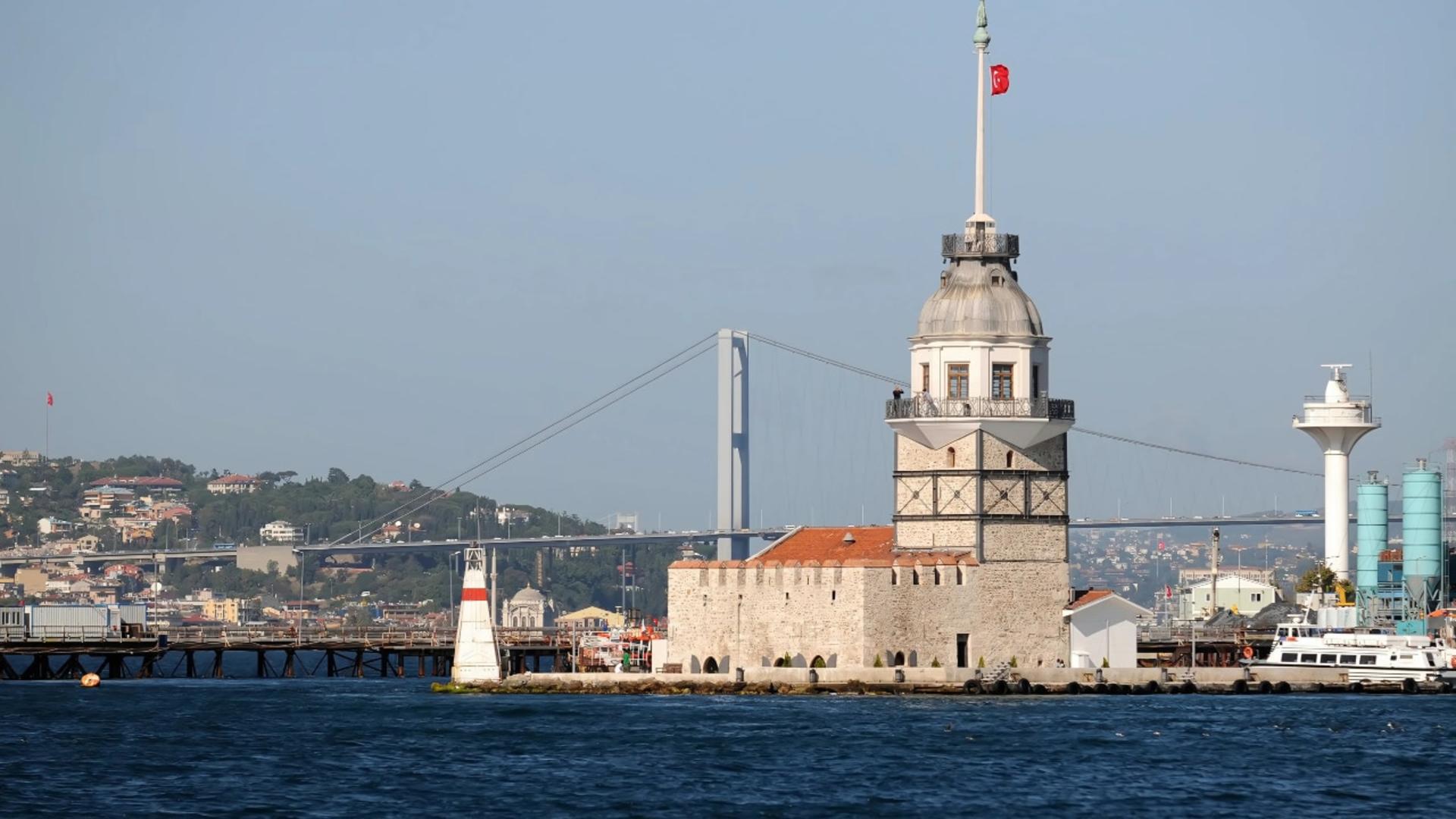 Maiden's Tower Skip-the-Ticket-Line Entry with Audio Guide - Thumbnail 5