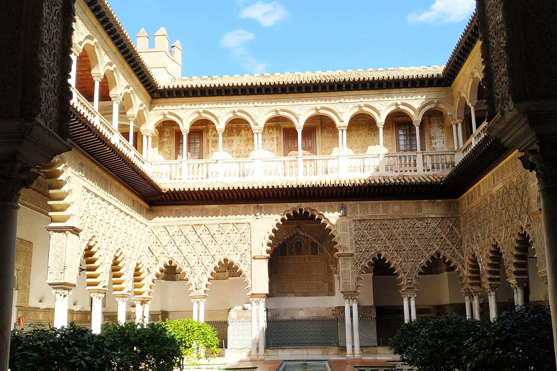 Royal Alcazar Guided Tour in Seville - Thumbnail 3