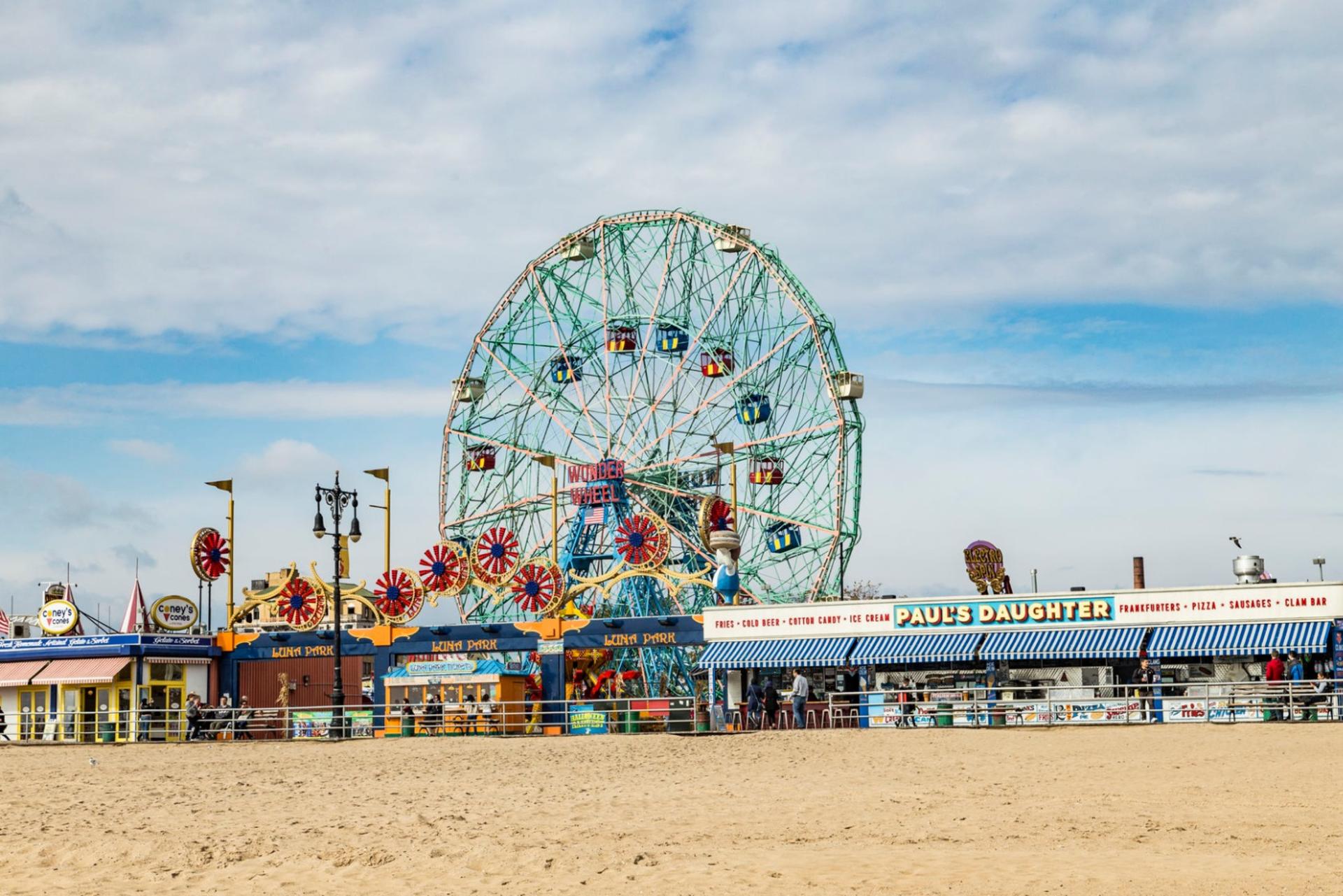 Contrast of NYC: Bronx, Brooklyn, Harlem, Queens & Coney Island - Thumbnail 13