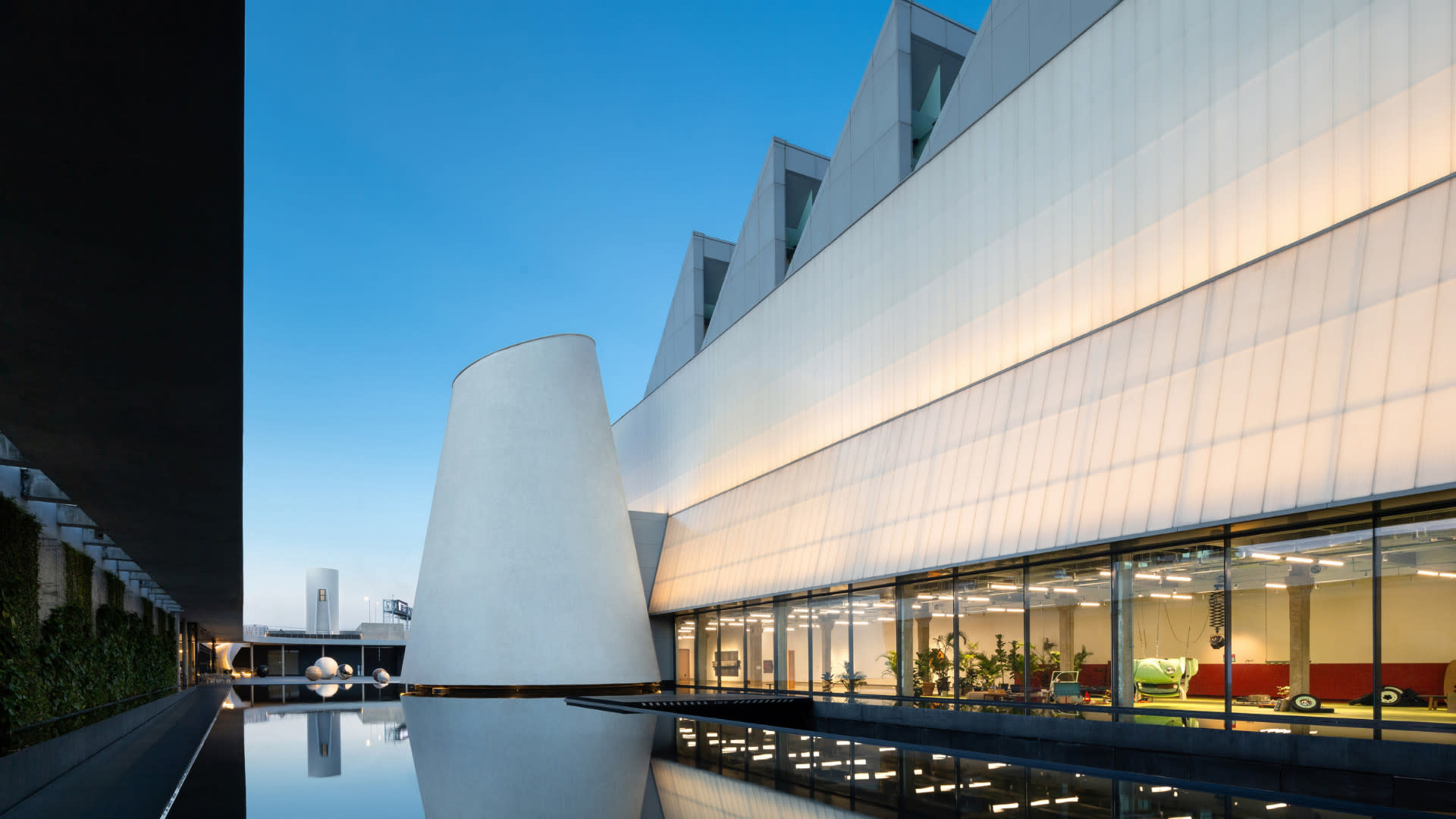 Dib Bangkok Art Museum - Thumbnail 2