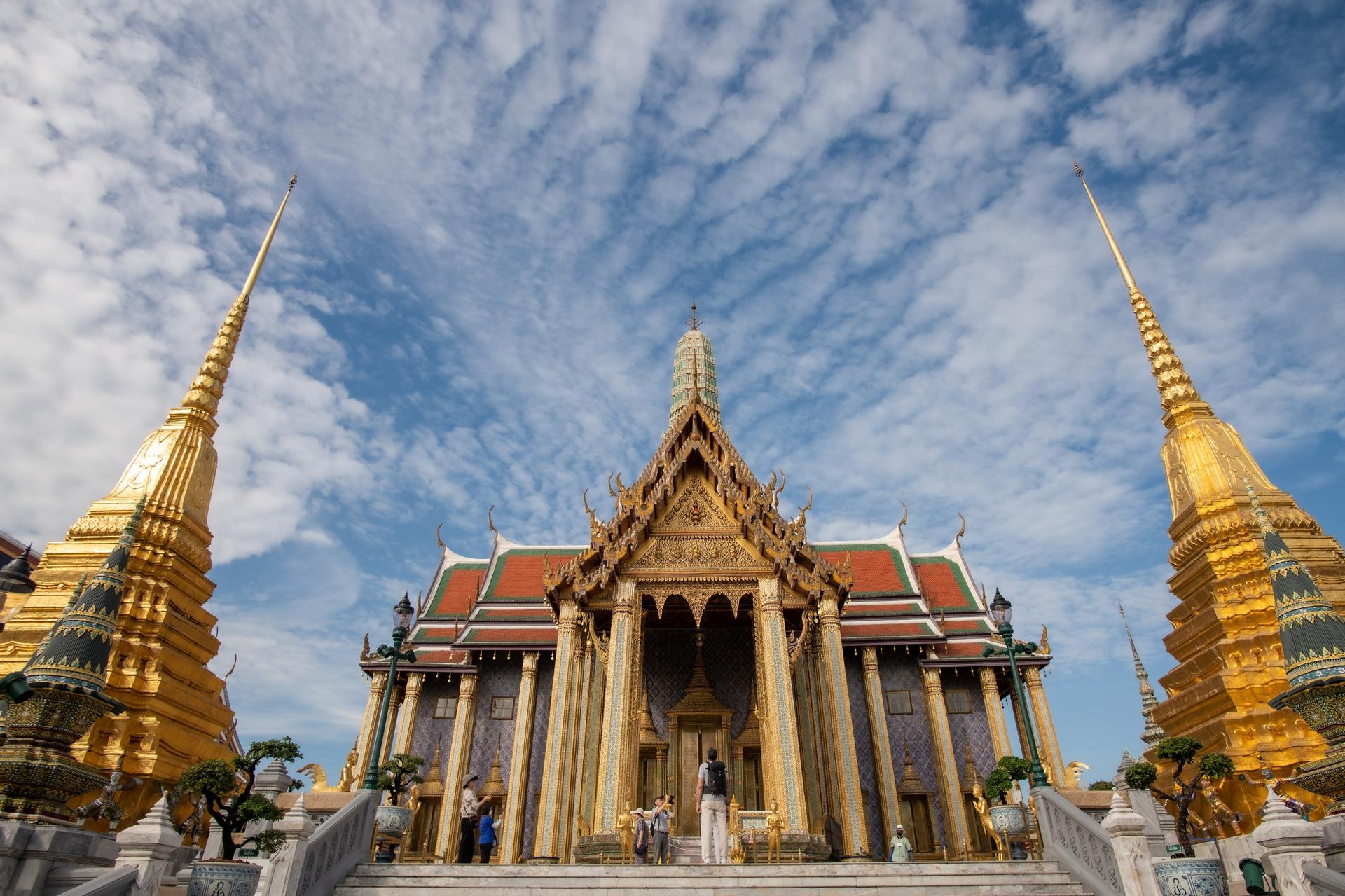 Bangkok Grand Palace & Wat Phra Kaew Guided Walking Tour - Thumbnail 7