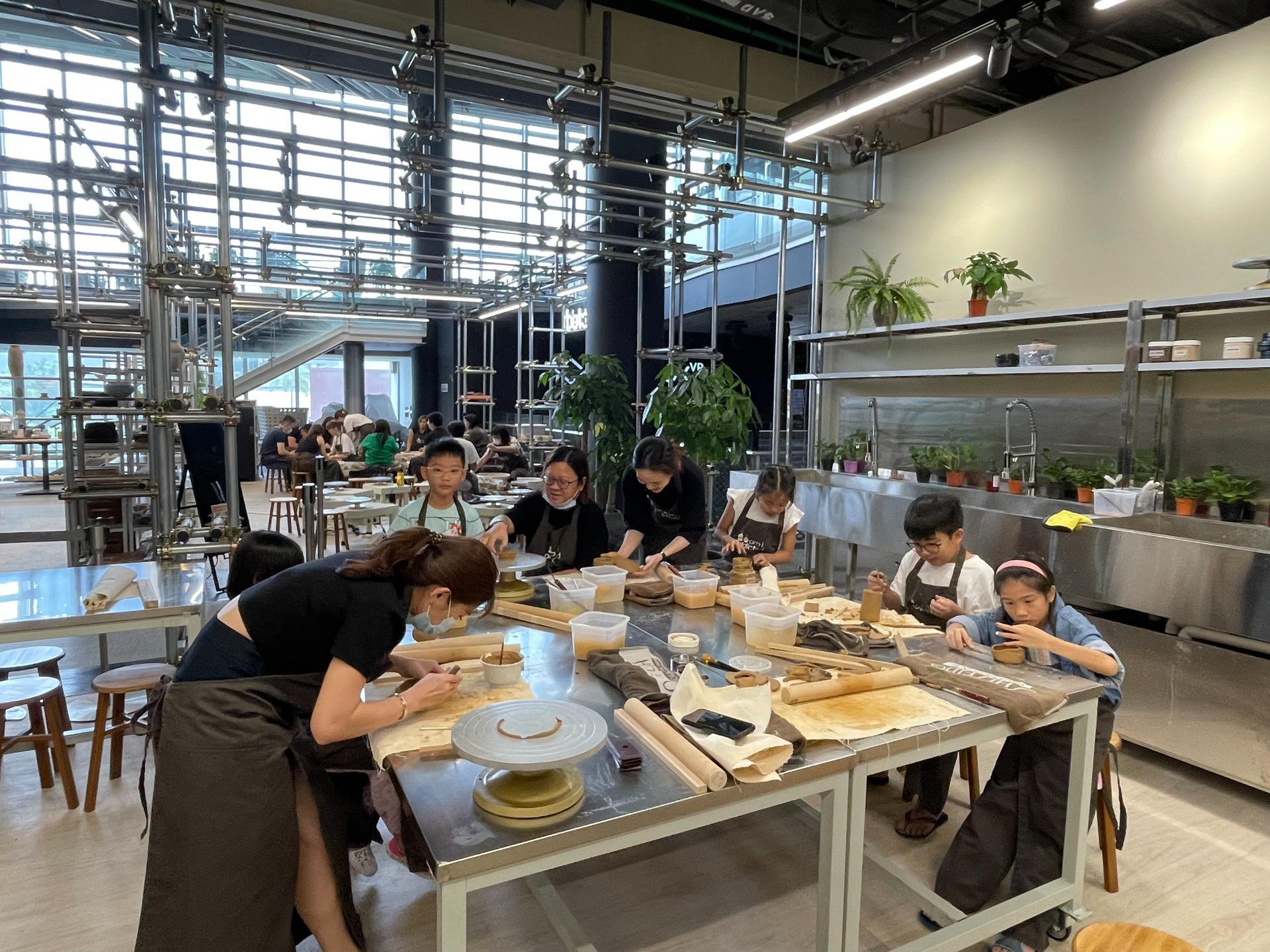 Am I Addicted Pottery Workshop in Singapore - Thumbnail 2