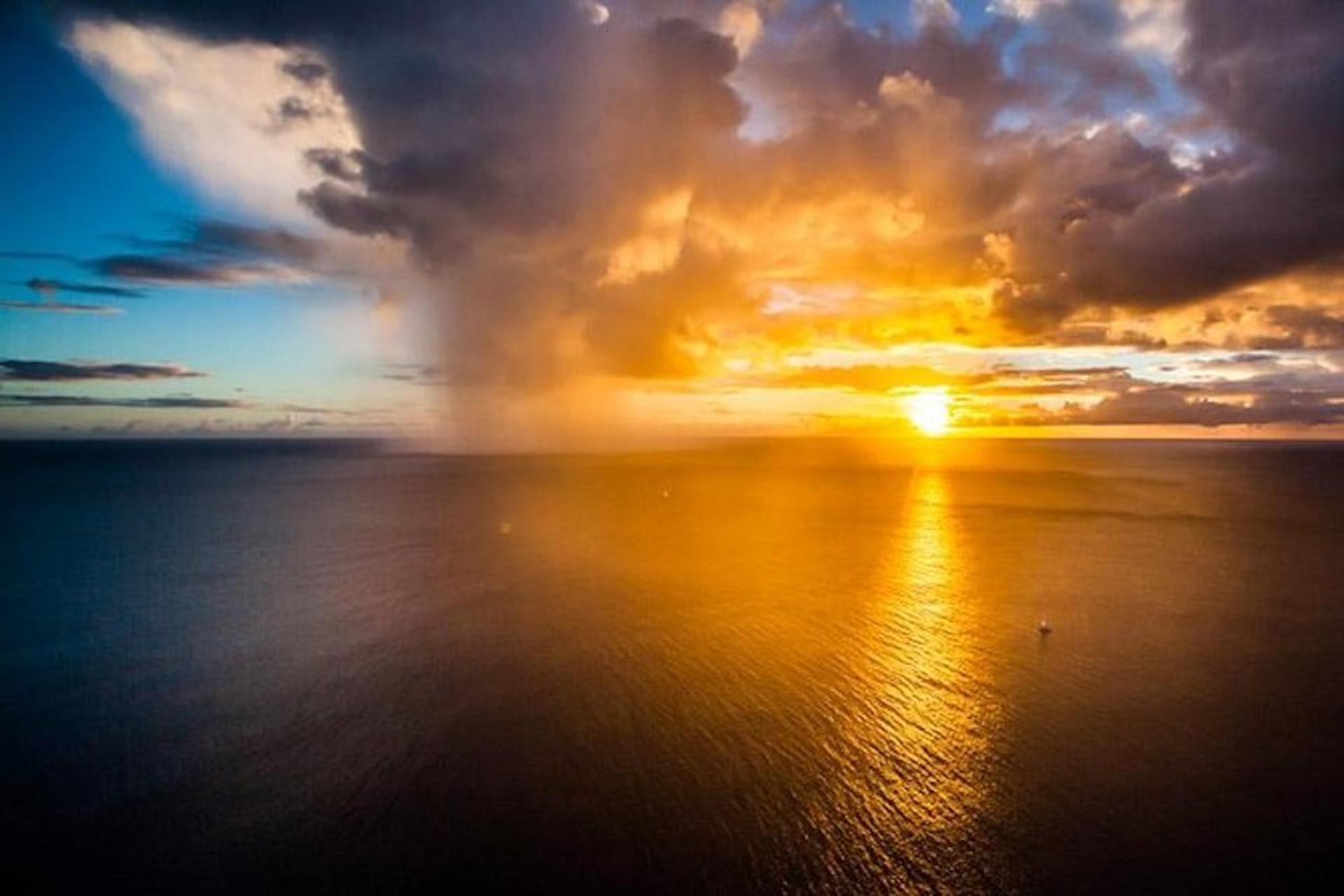 Waikiki Sunset 50 Minutes Helicopter Doors On/Doors Off Tour - Thumbnail 8