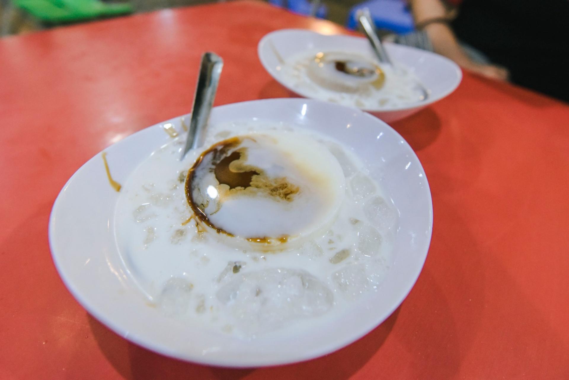 Food and Sightseeing Night Tour with Aodai Rider in Da Nang - Thumbnail 5
