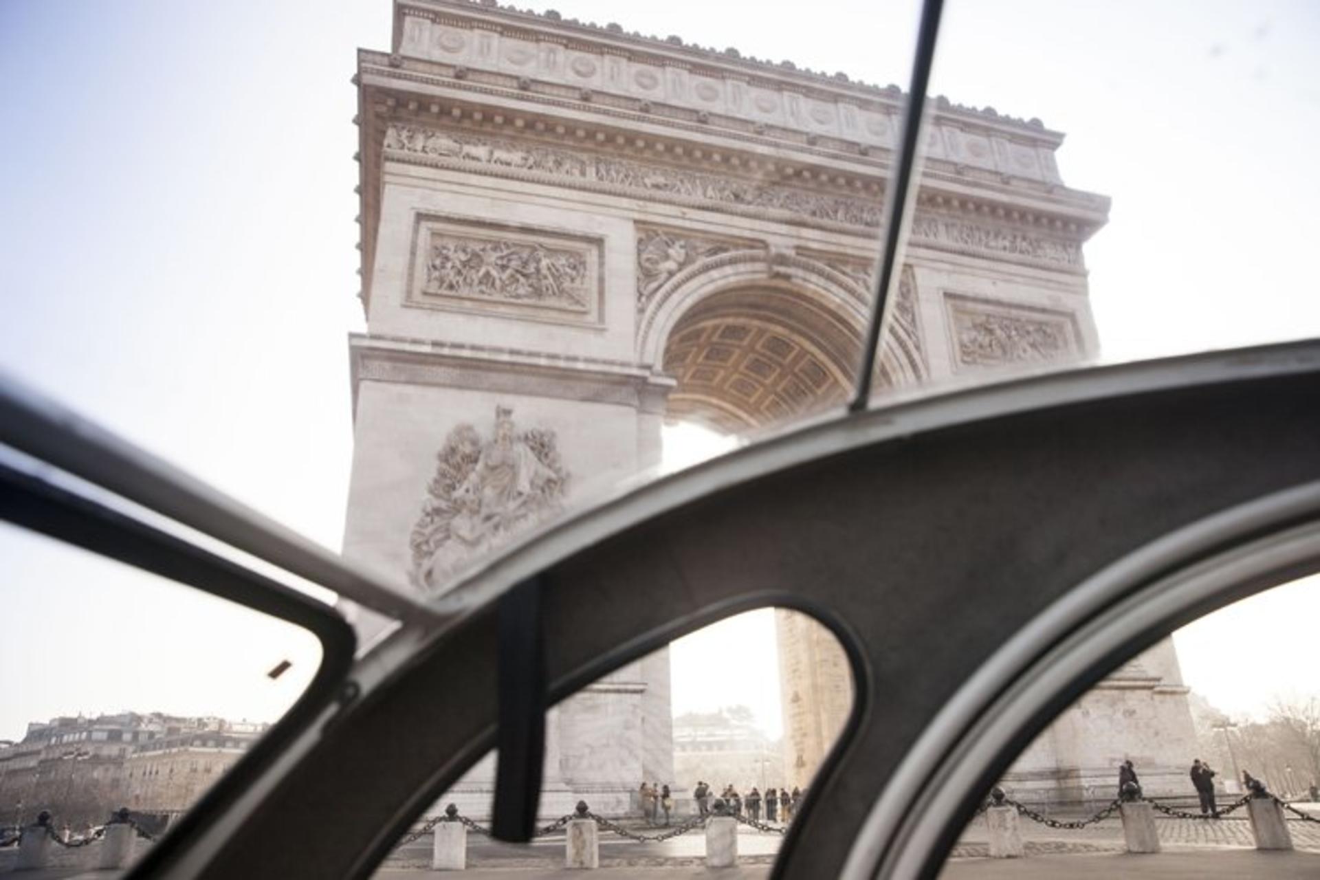 Paris Half-Day Private Vintage Car Tour - Thumbnail 2