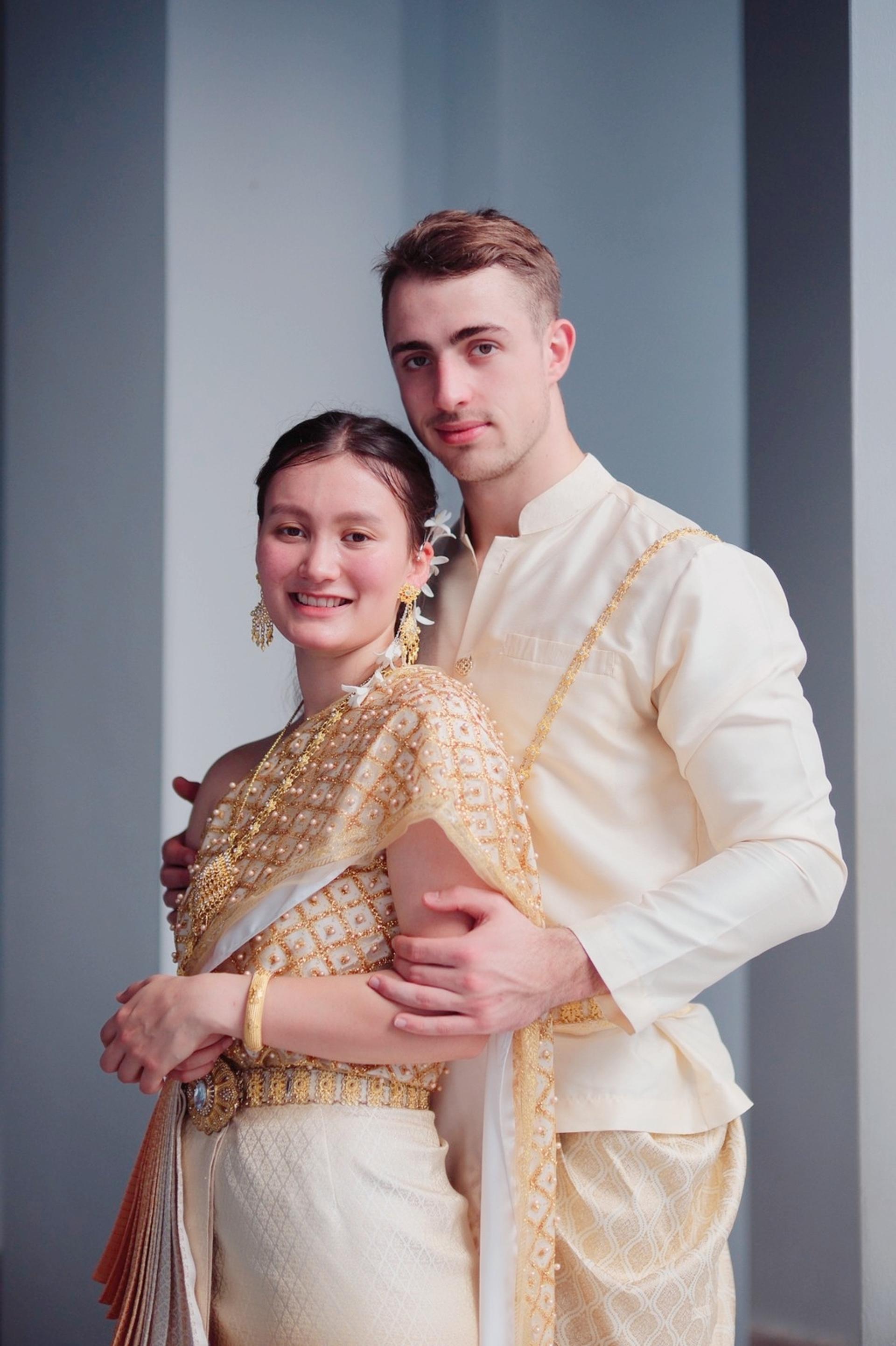 Thai Costume Rental Bangkok by Absolute Thai - Thumbnail 117