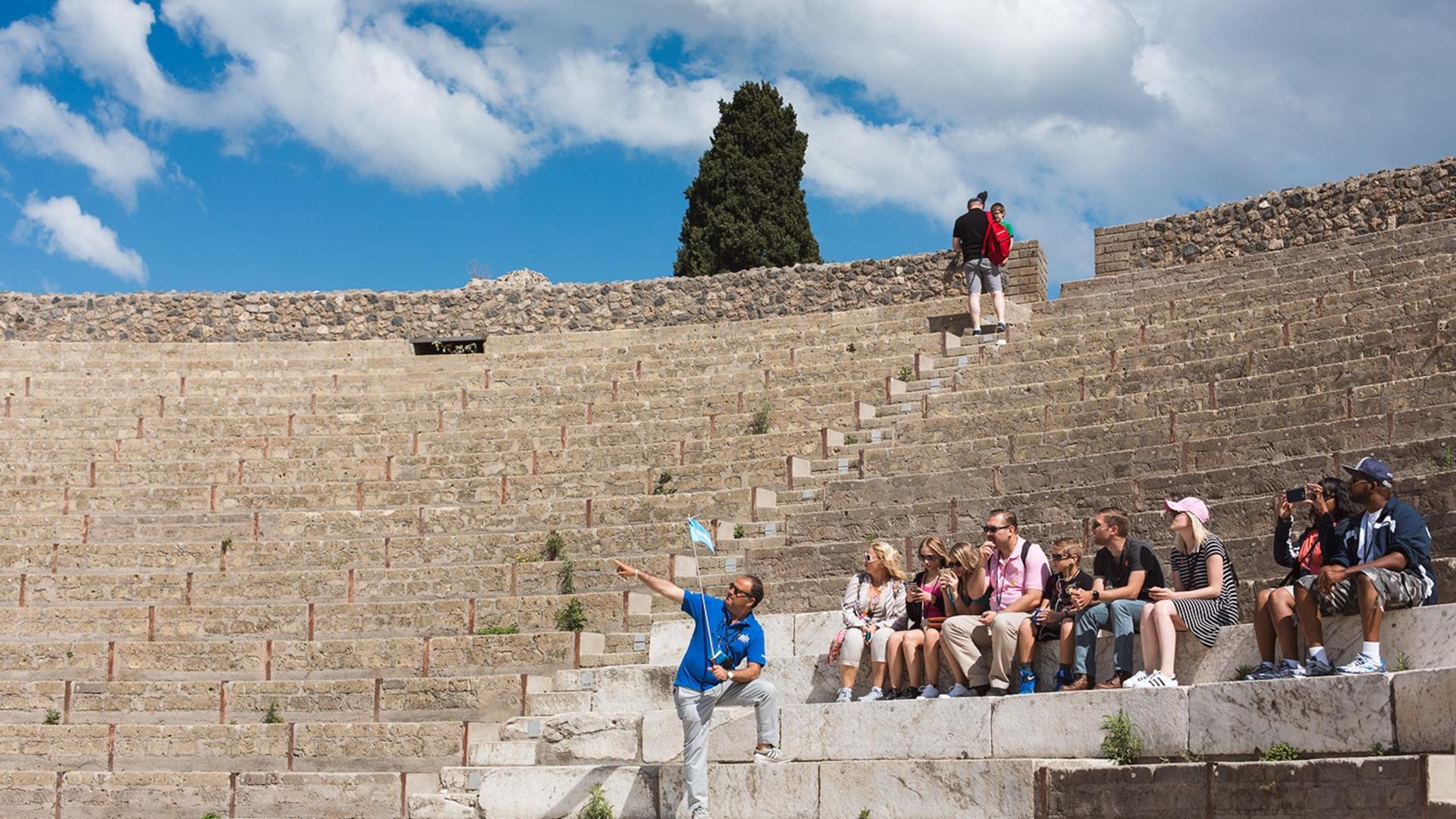 Pompeii and Positano Day Tour with Limoncello Tasting from Rome - Thumbnail 3
